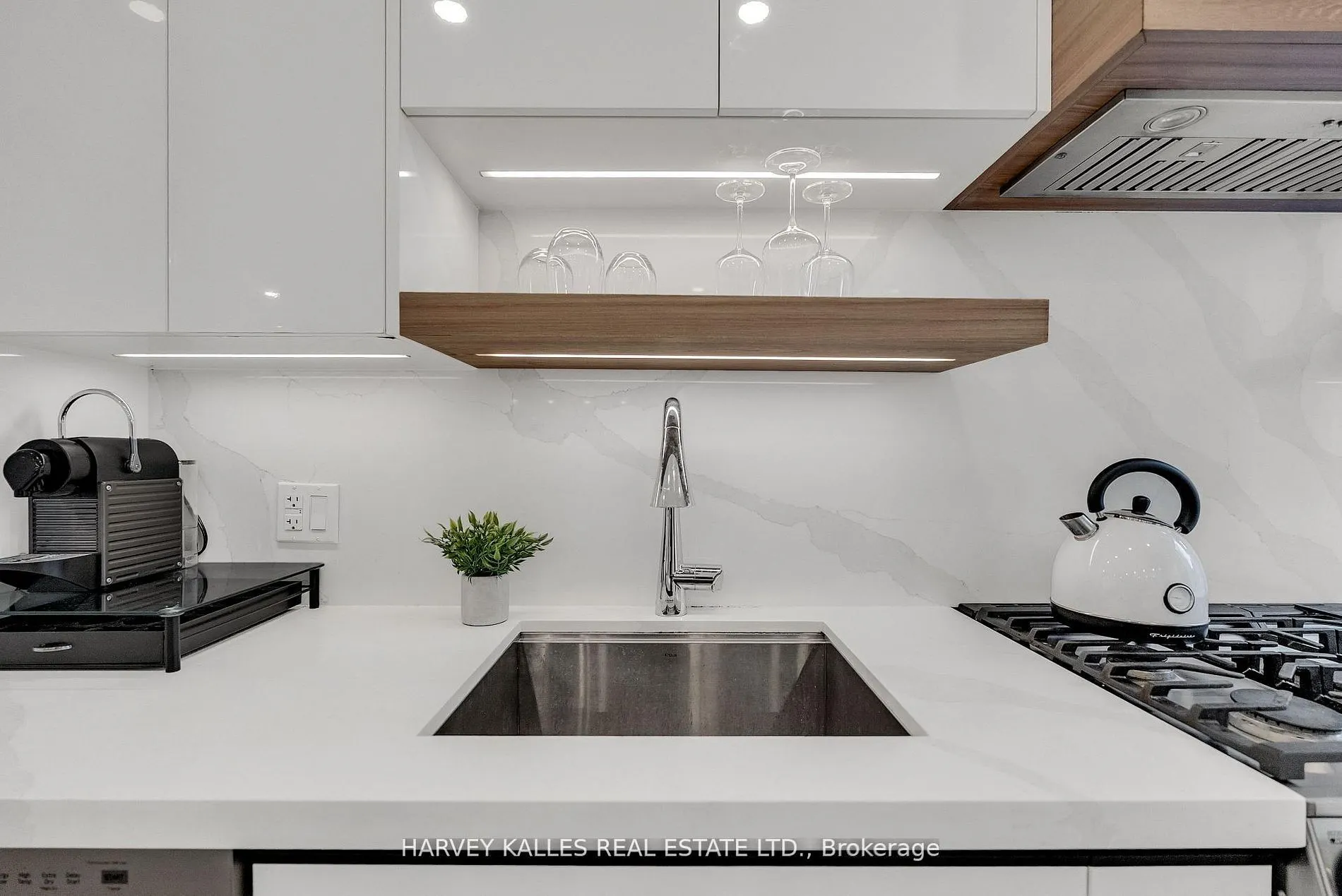 629 Duplex Avenue