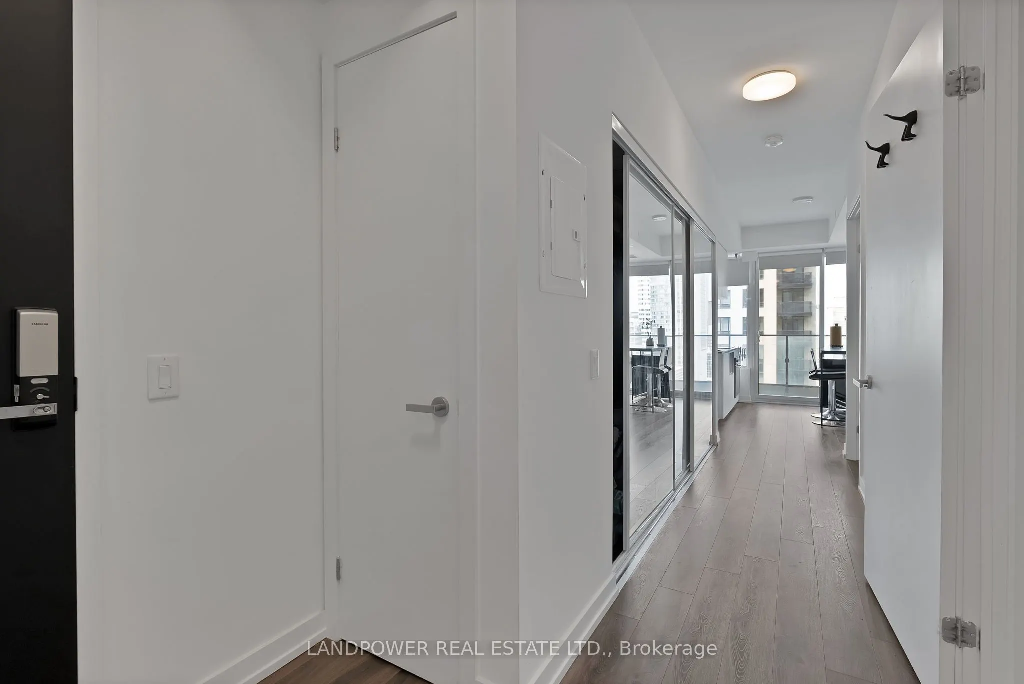 77 Shuter Street #2501