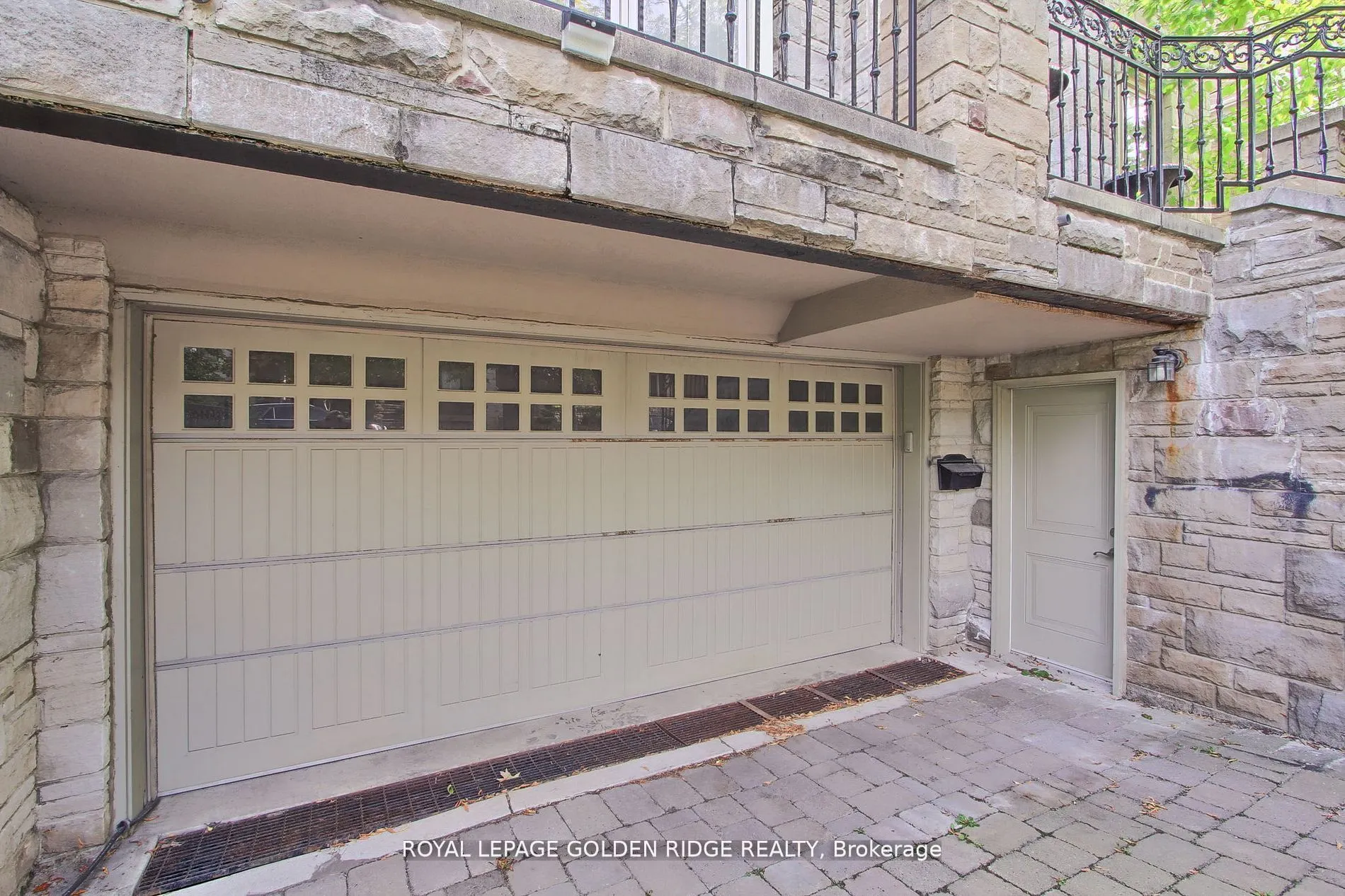 99 Bannockburn Avenue