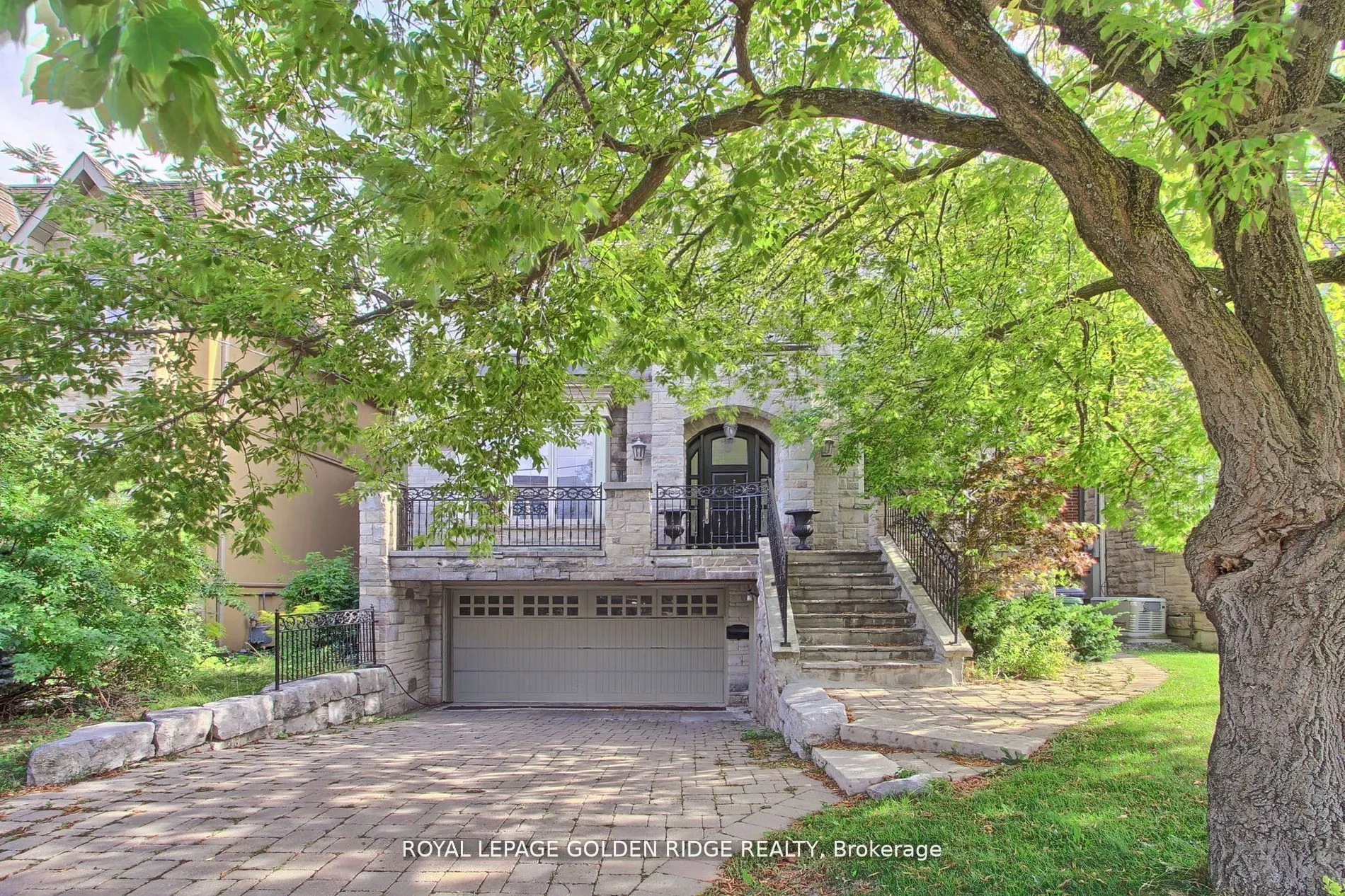 99 Bannockburn Avenue