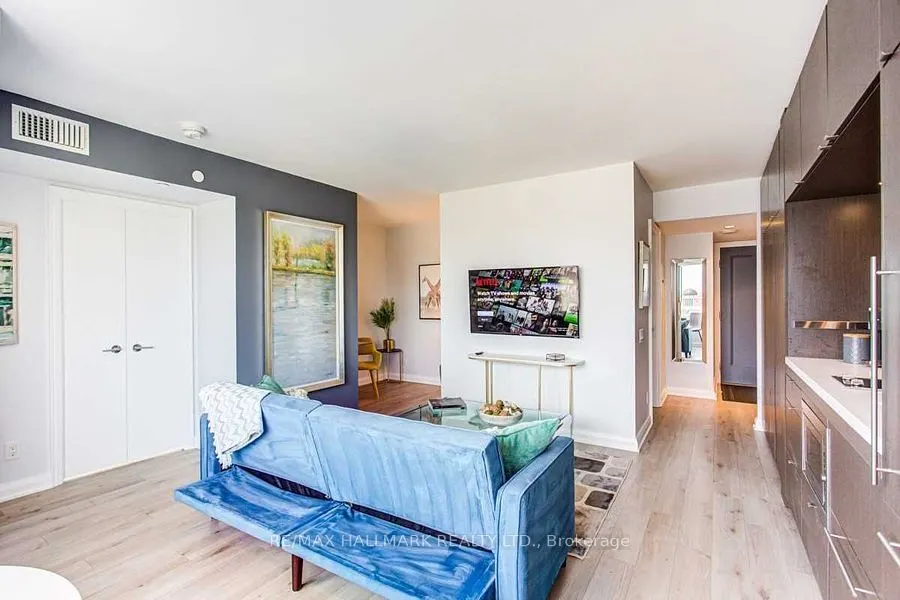 155 Yorkville Avenue #2307