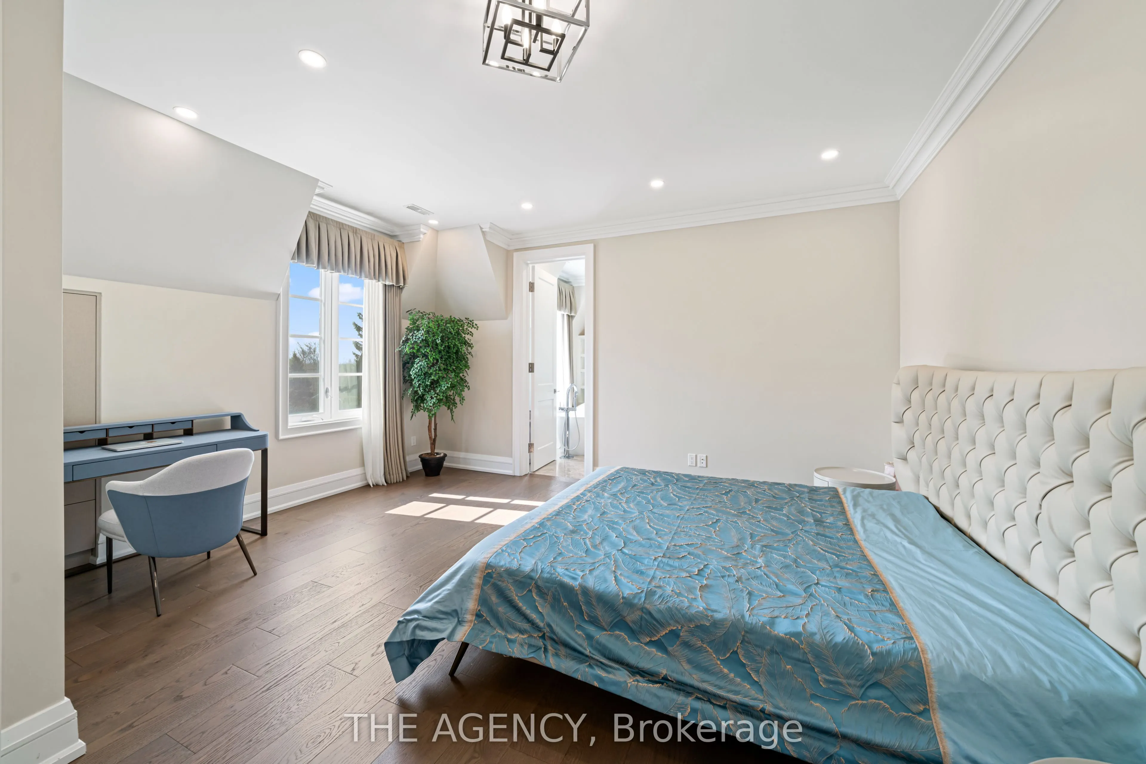 18 Suncrest Drive