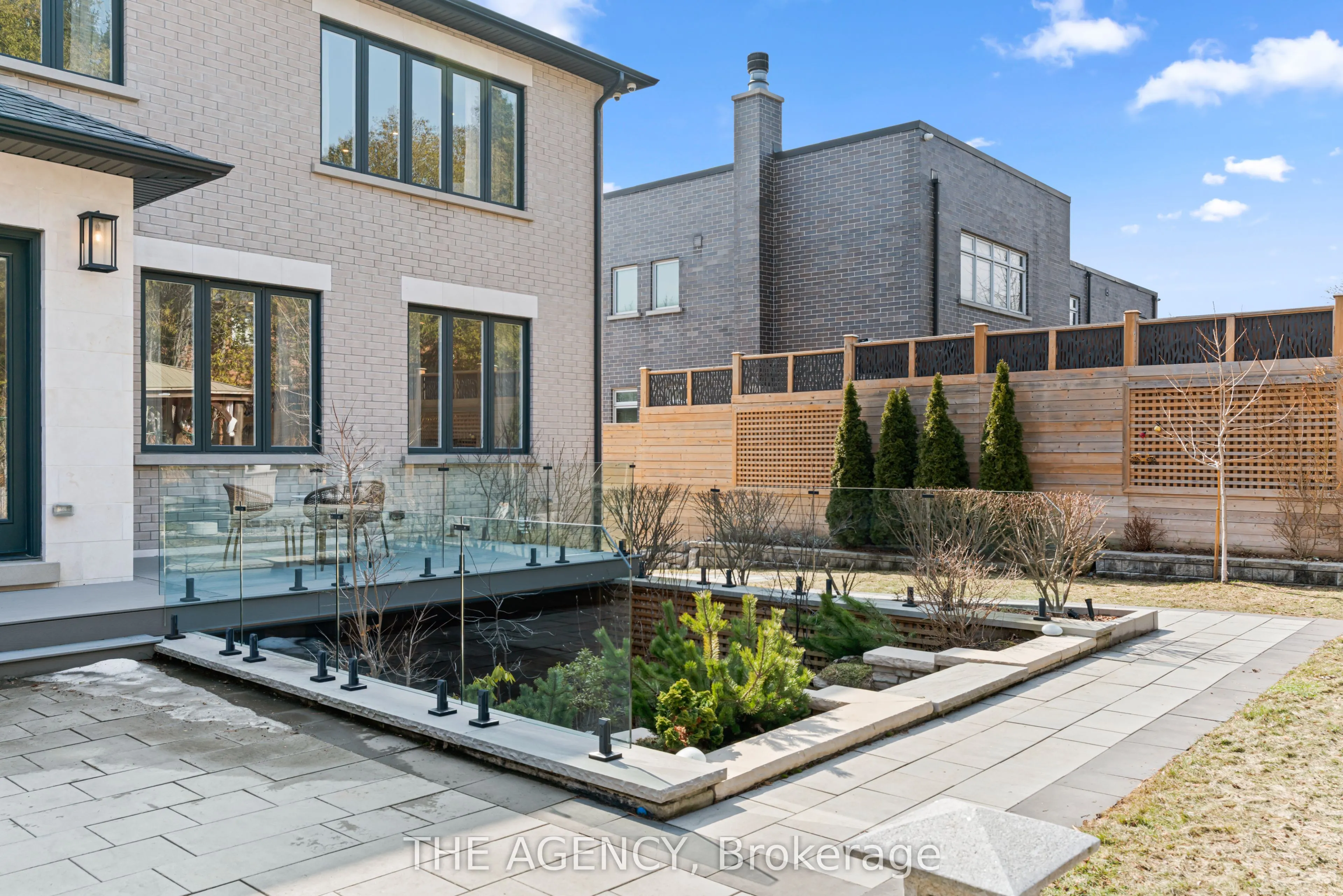 18 Suncrest Drive