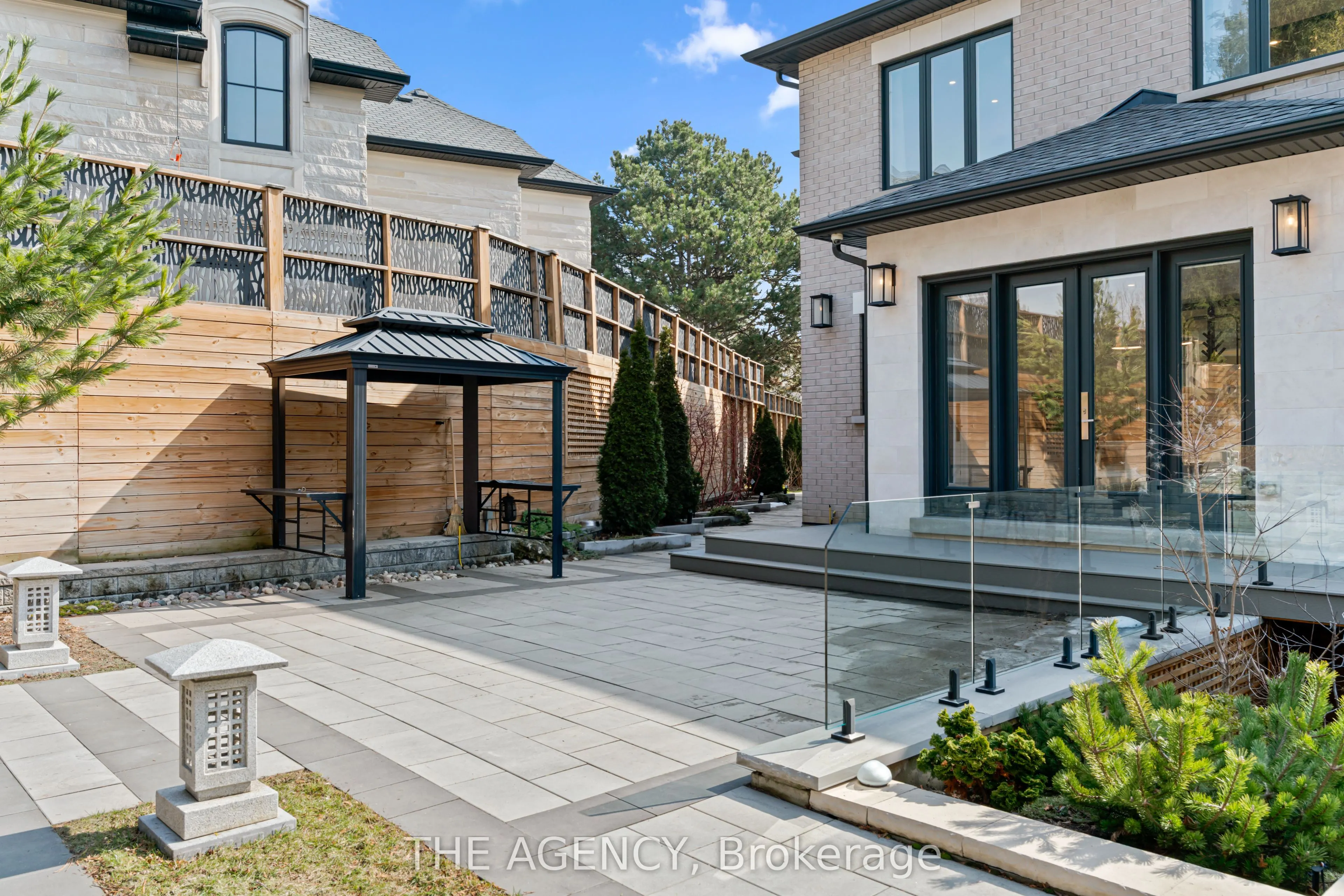 18 Suncrest Drive
