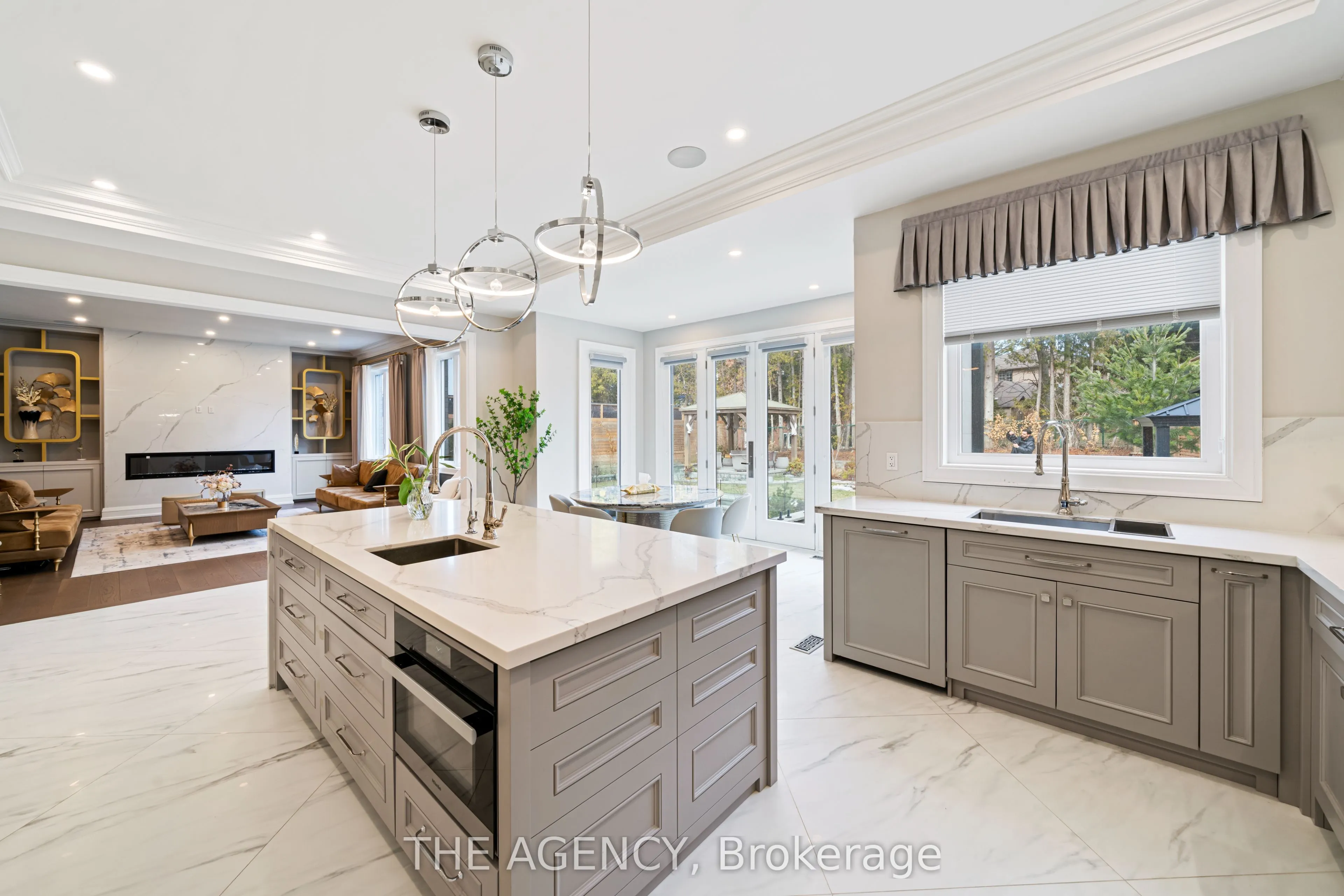 18 Suncrest Drive