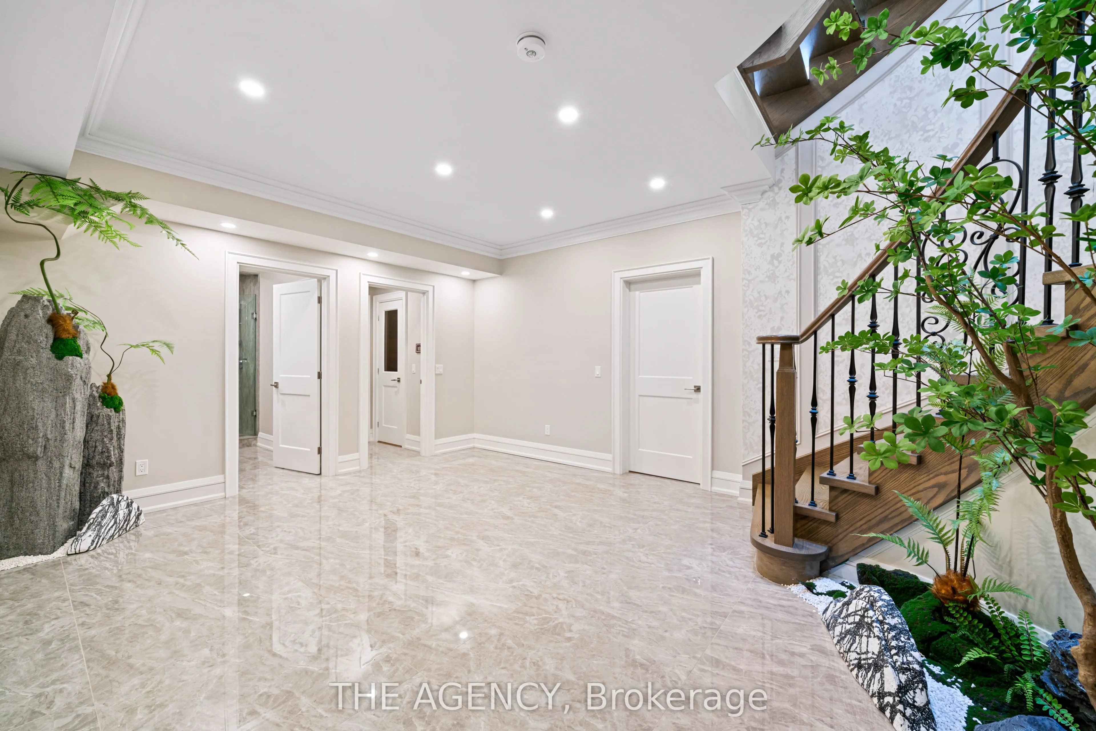 18 Suncrest Drive