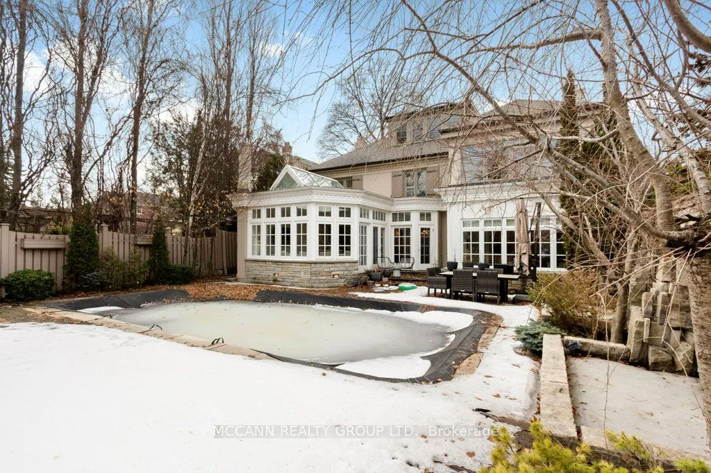 27 Strathgowan Crescent