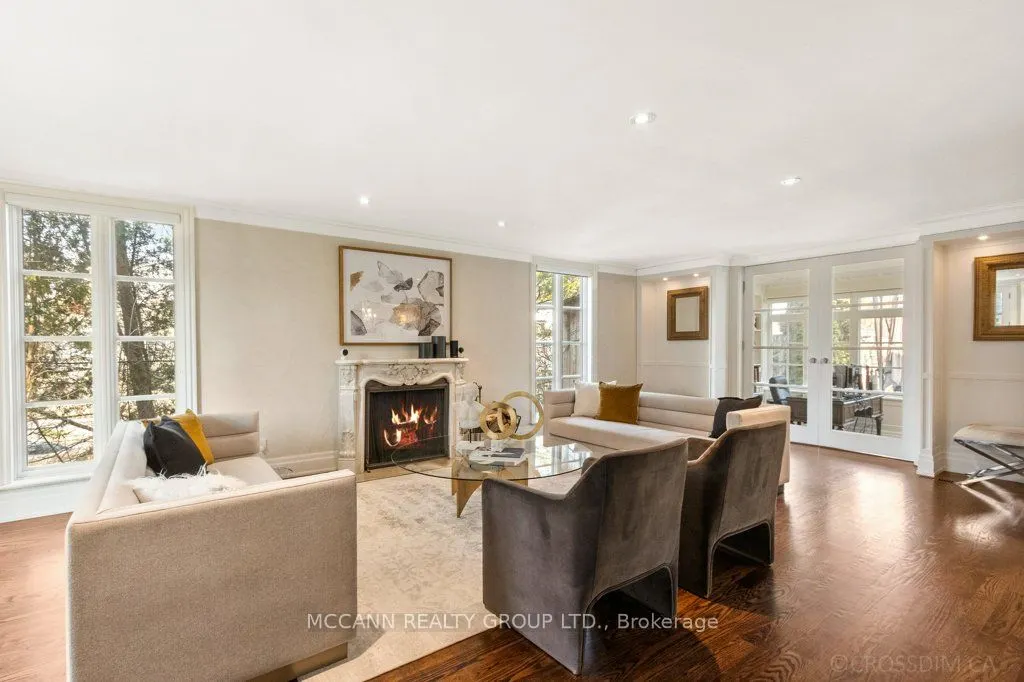 27 Strathgowan Crescent