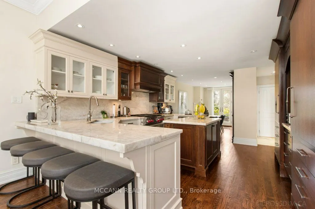 27 Strathgowan Crescent