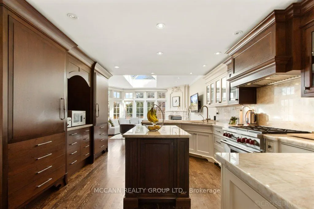27 Strathgowan Crescent