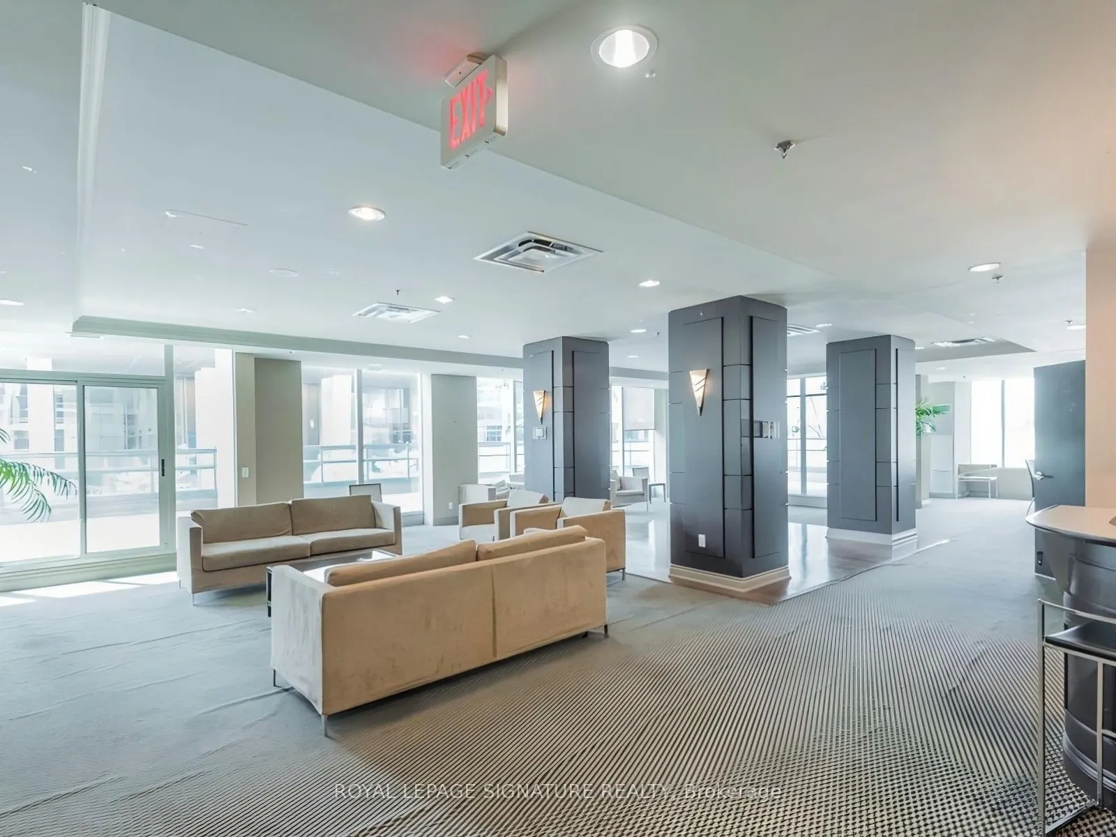 30 Grand Trunk Crescent #3906
