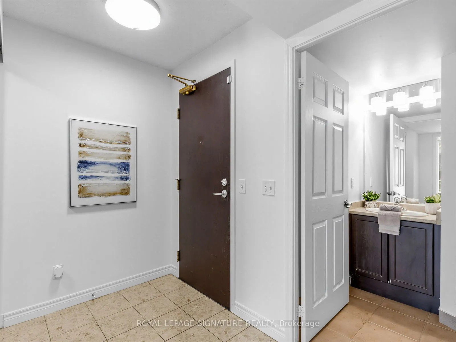 30 Grand Trunk Crescent #3906