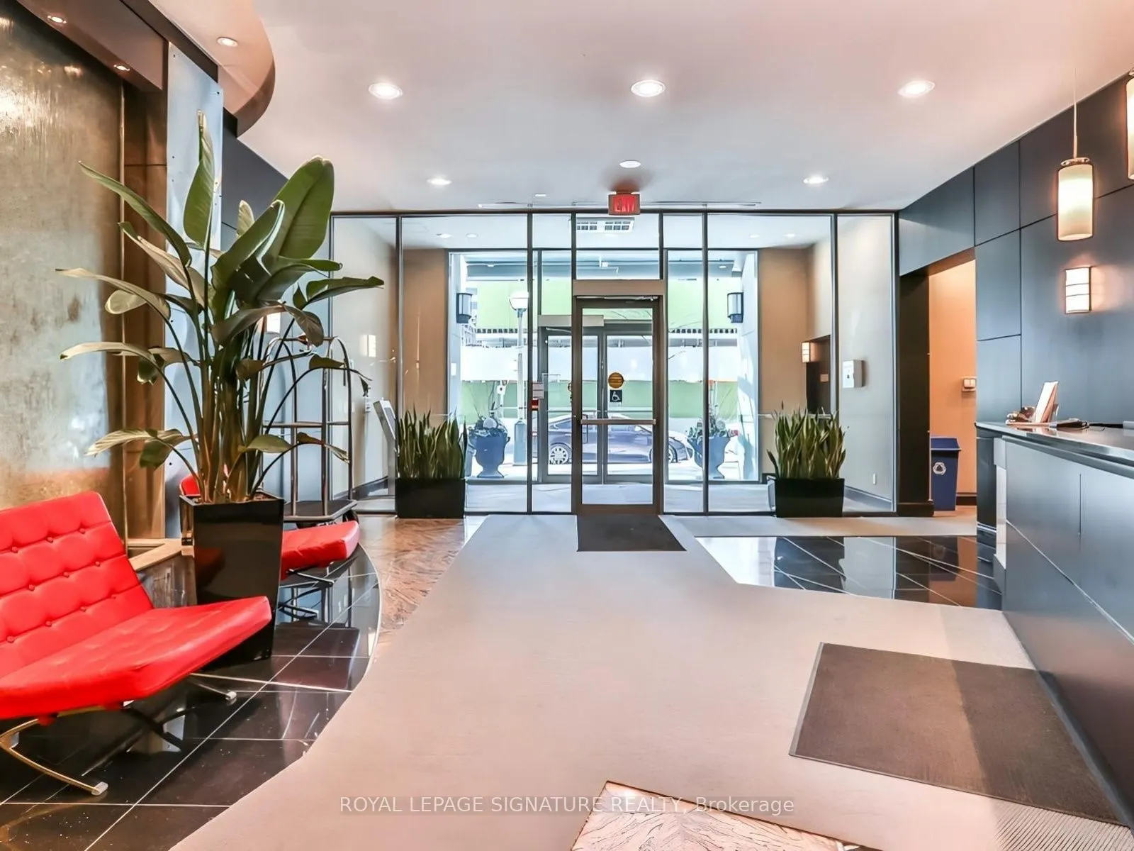 30 Grand Trunk Crescent #3906