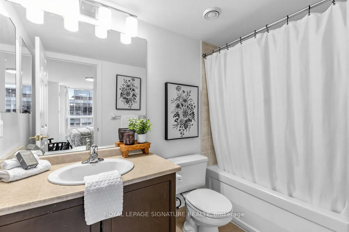 30 Grand Trunk Crescent #3906