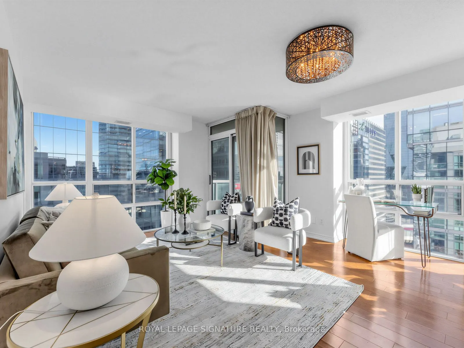 30 Grand Trunk Crescent #3906