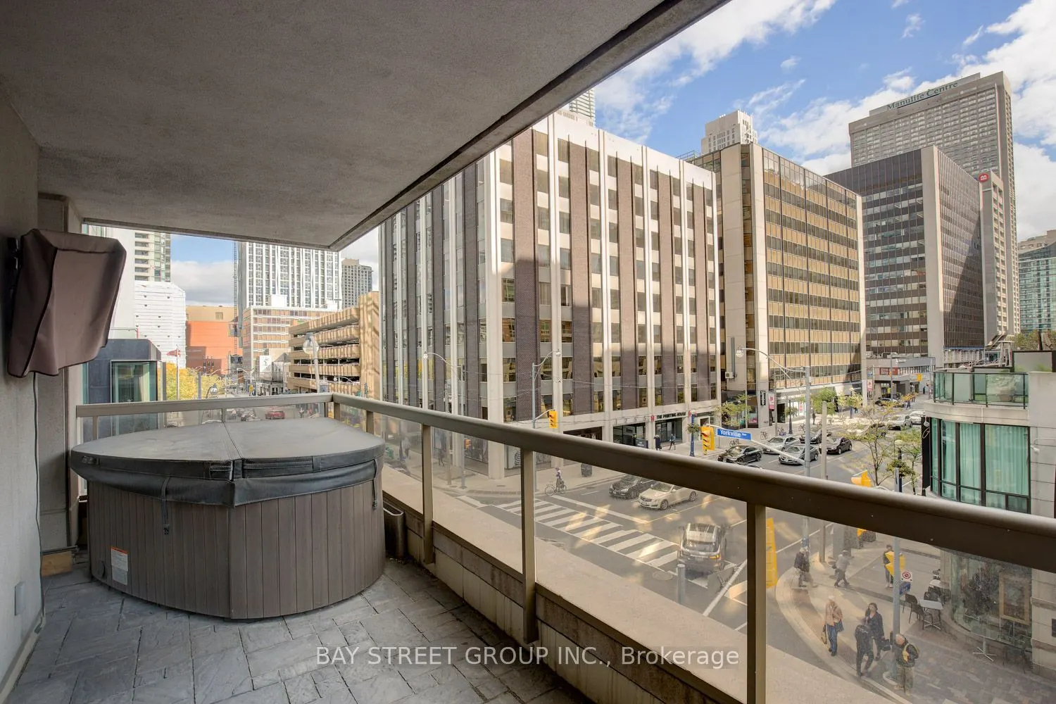 68 Yorkville Avenue #301