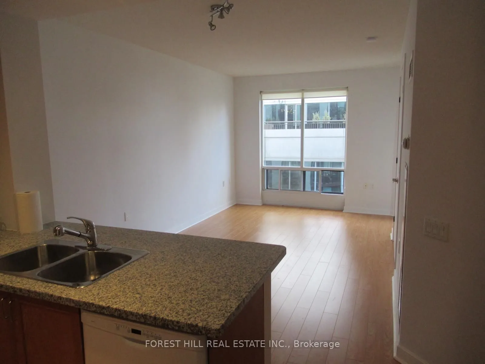 85 Bloor Street E #1808