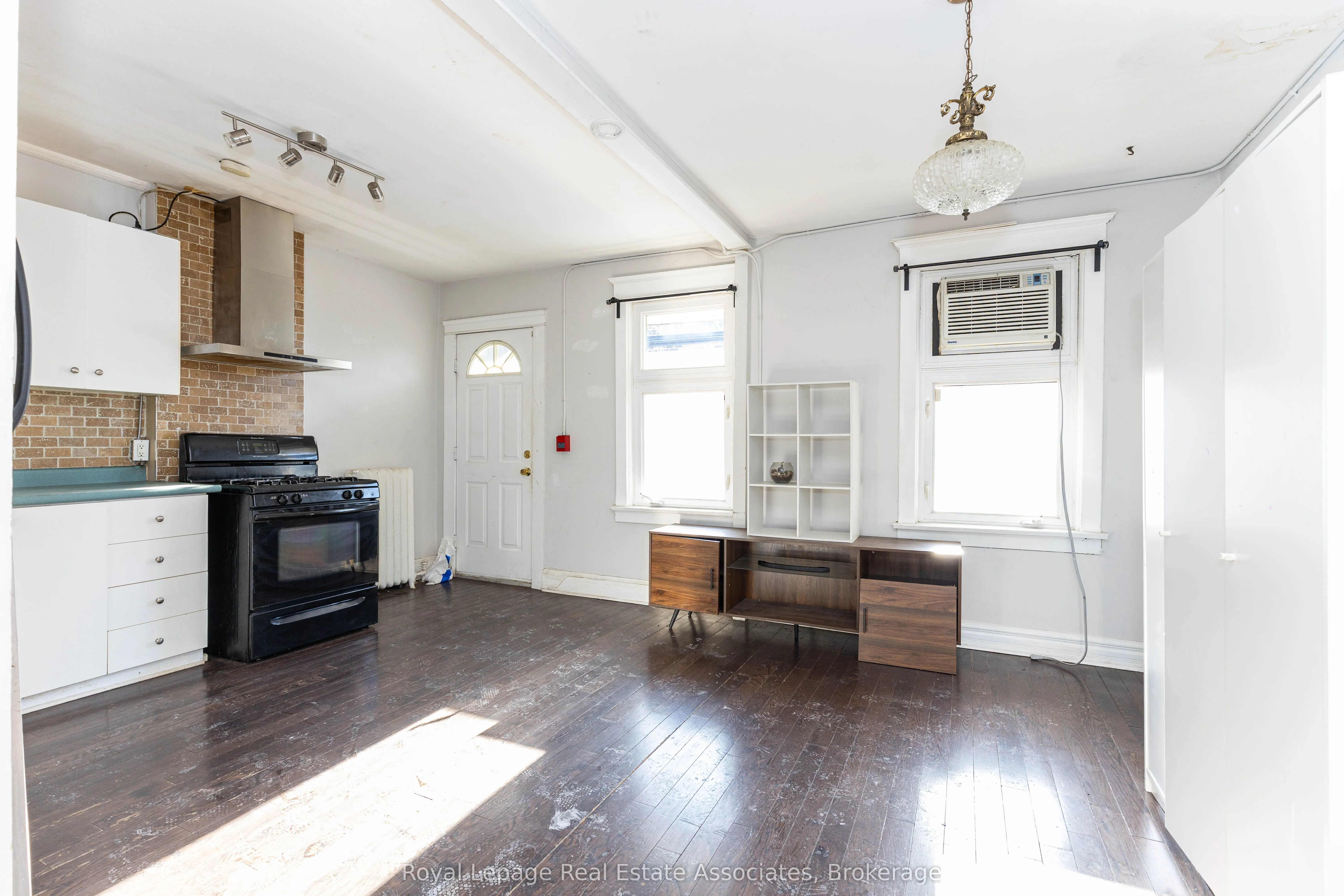 497 Bloor Street W #16 (3rd)