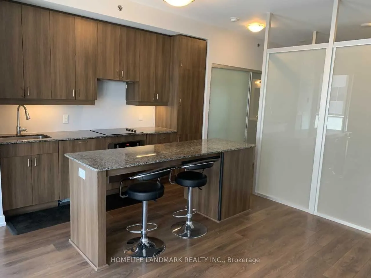 426 University Avenue #1602