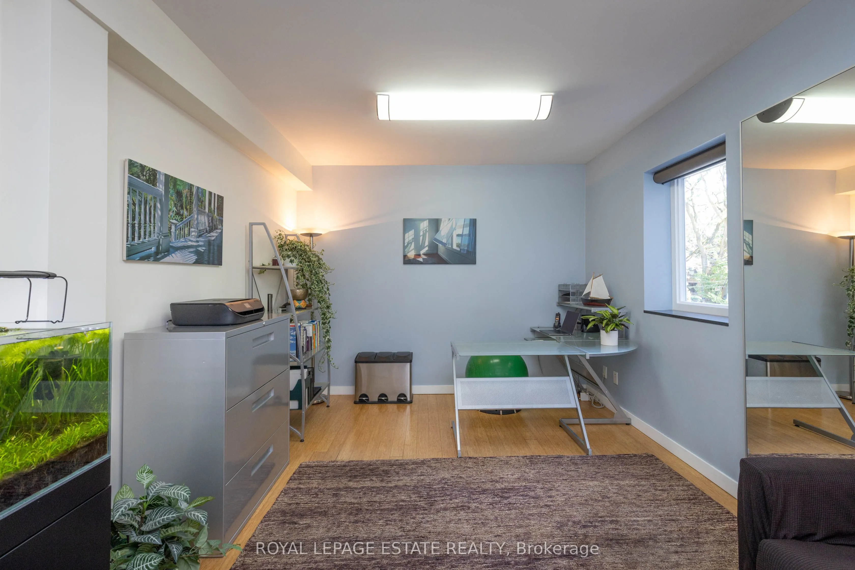 432 Queen Street E