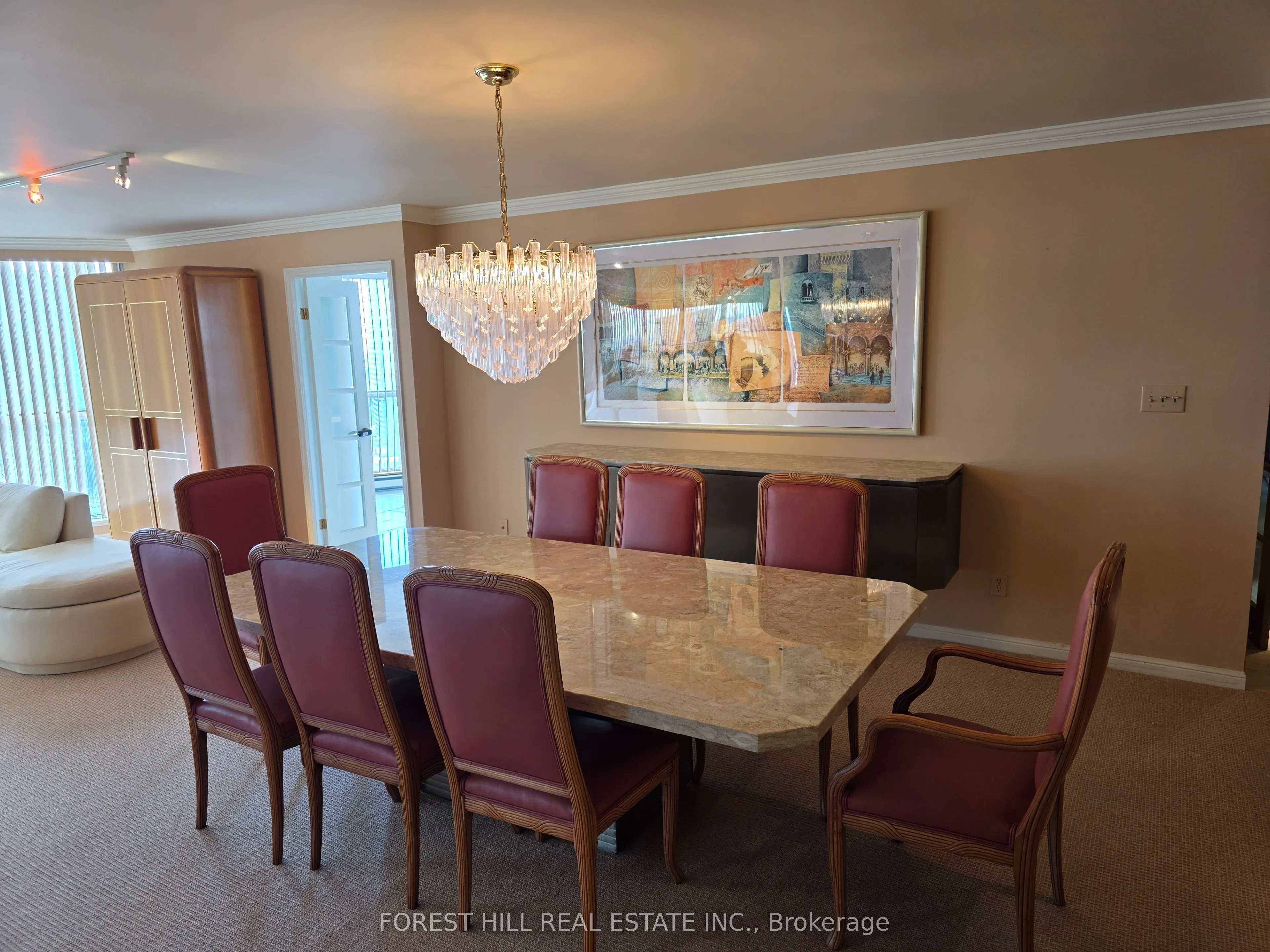 85 Skymark Drive #2201