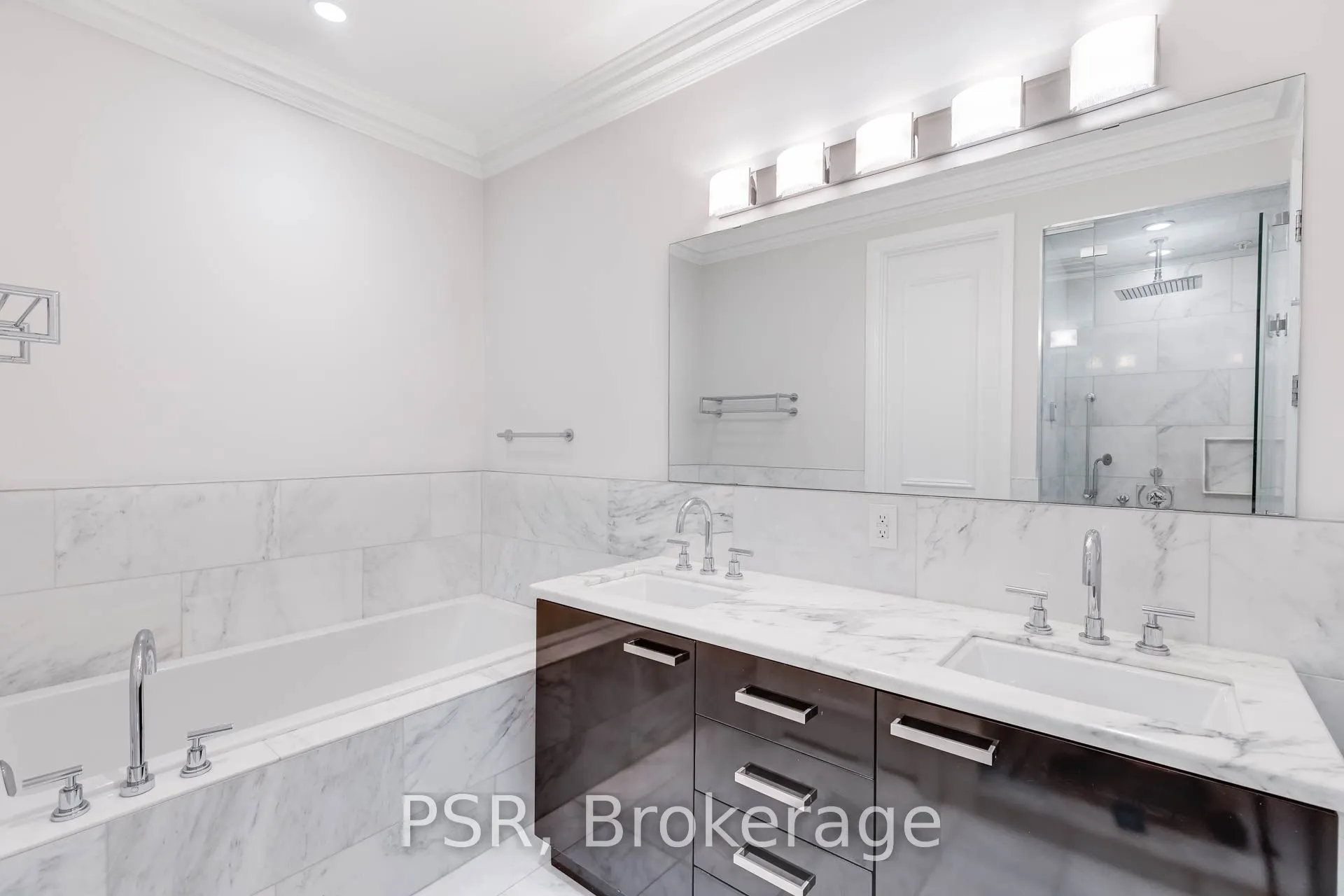 311 Bay Street #4406