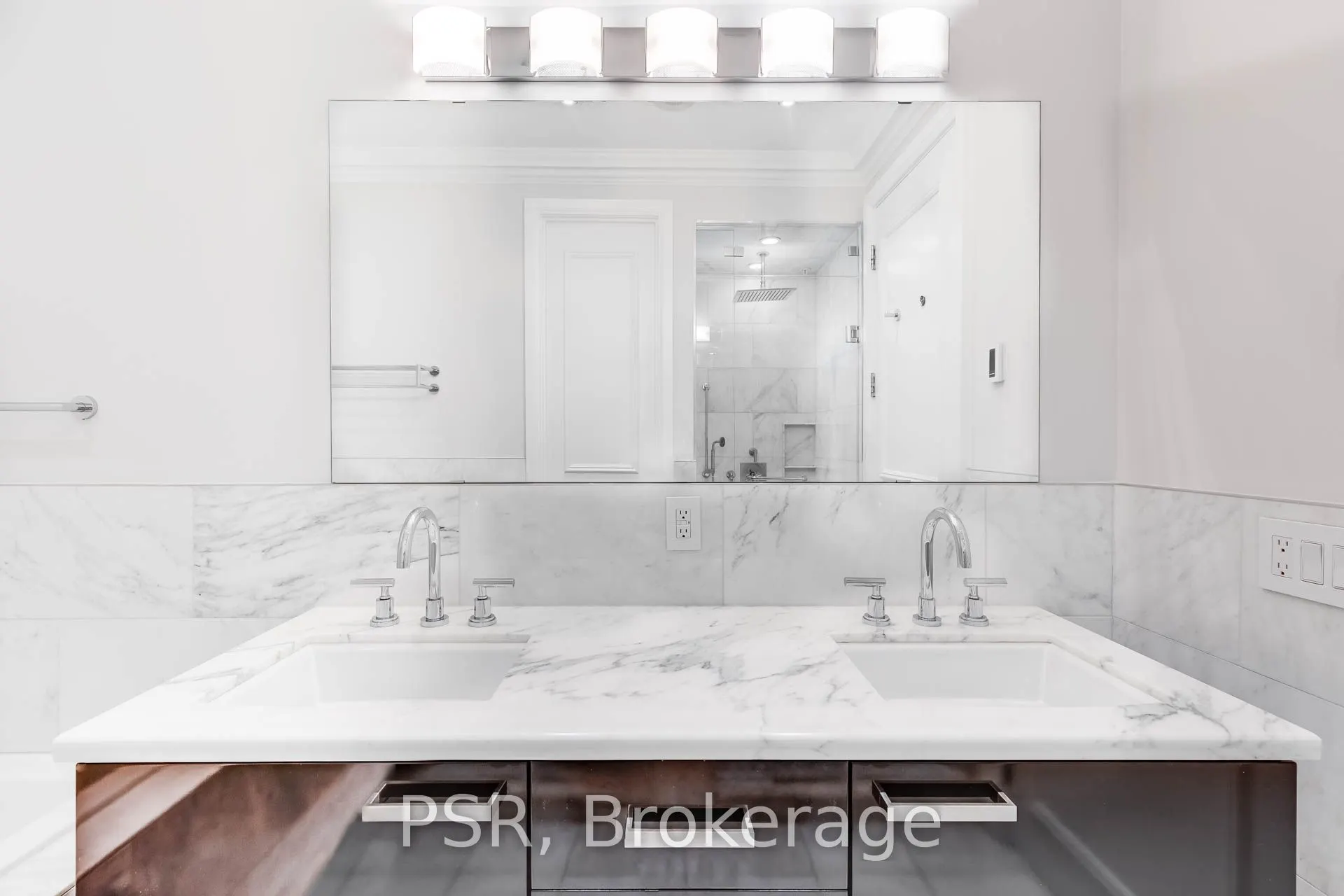 311 Bay Street #4406