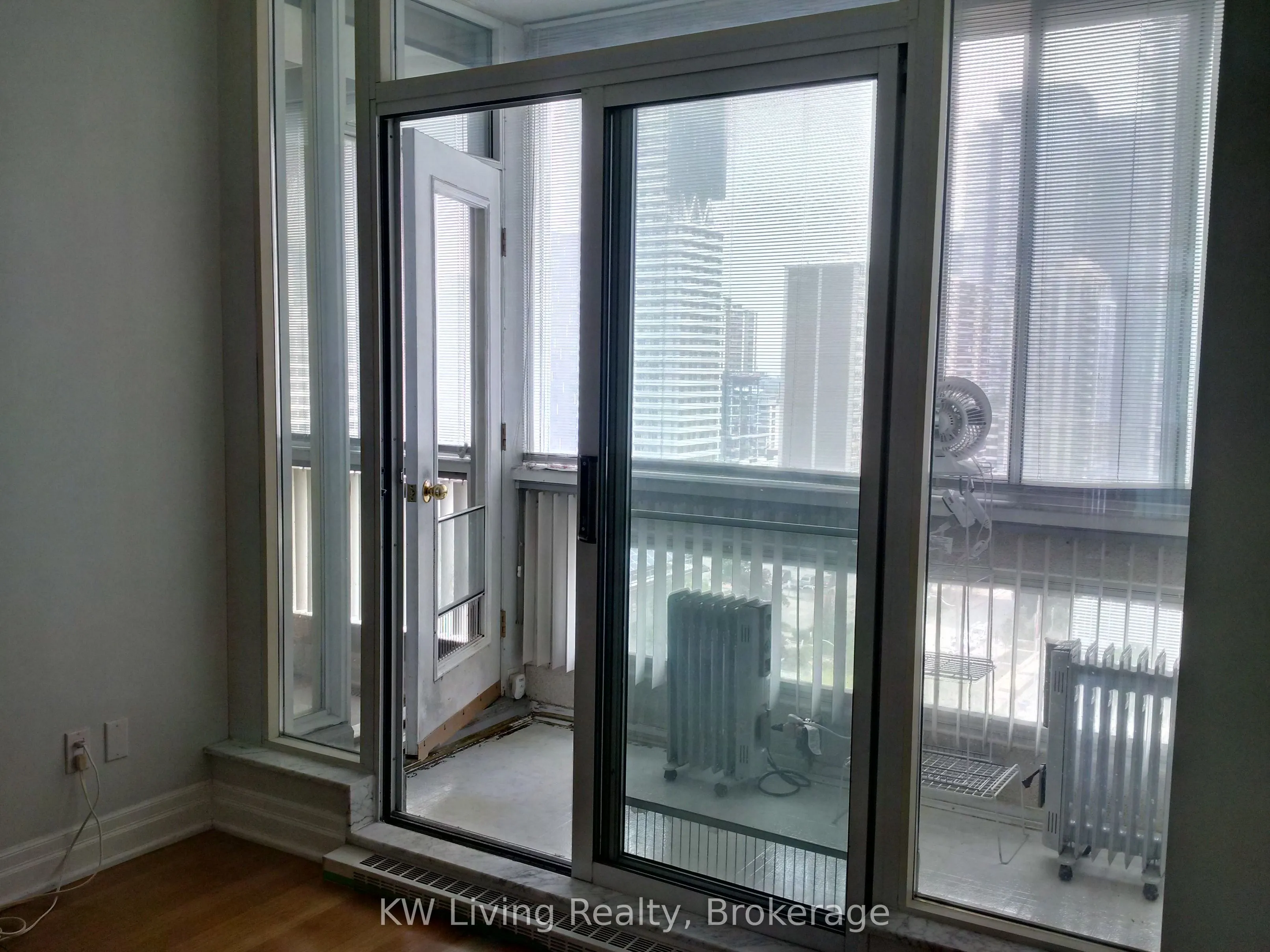 7 Broadway Avenue #PH-F