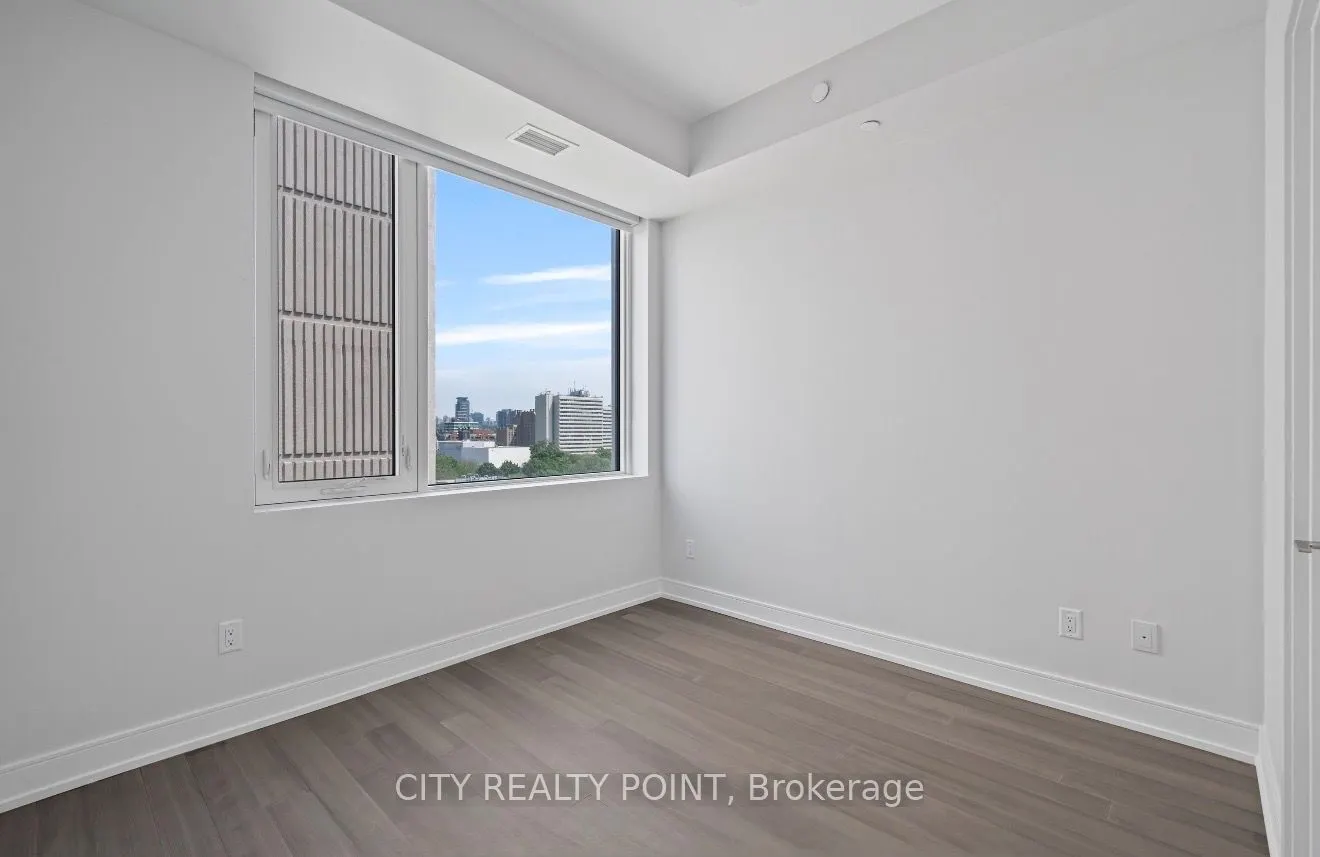 664 Spadina Avenue #1001