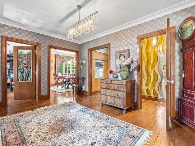 287 RUSSELL HILL Road