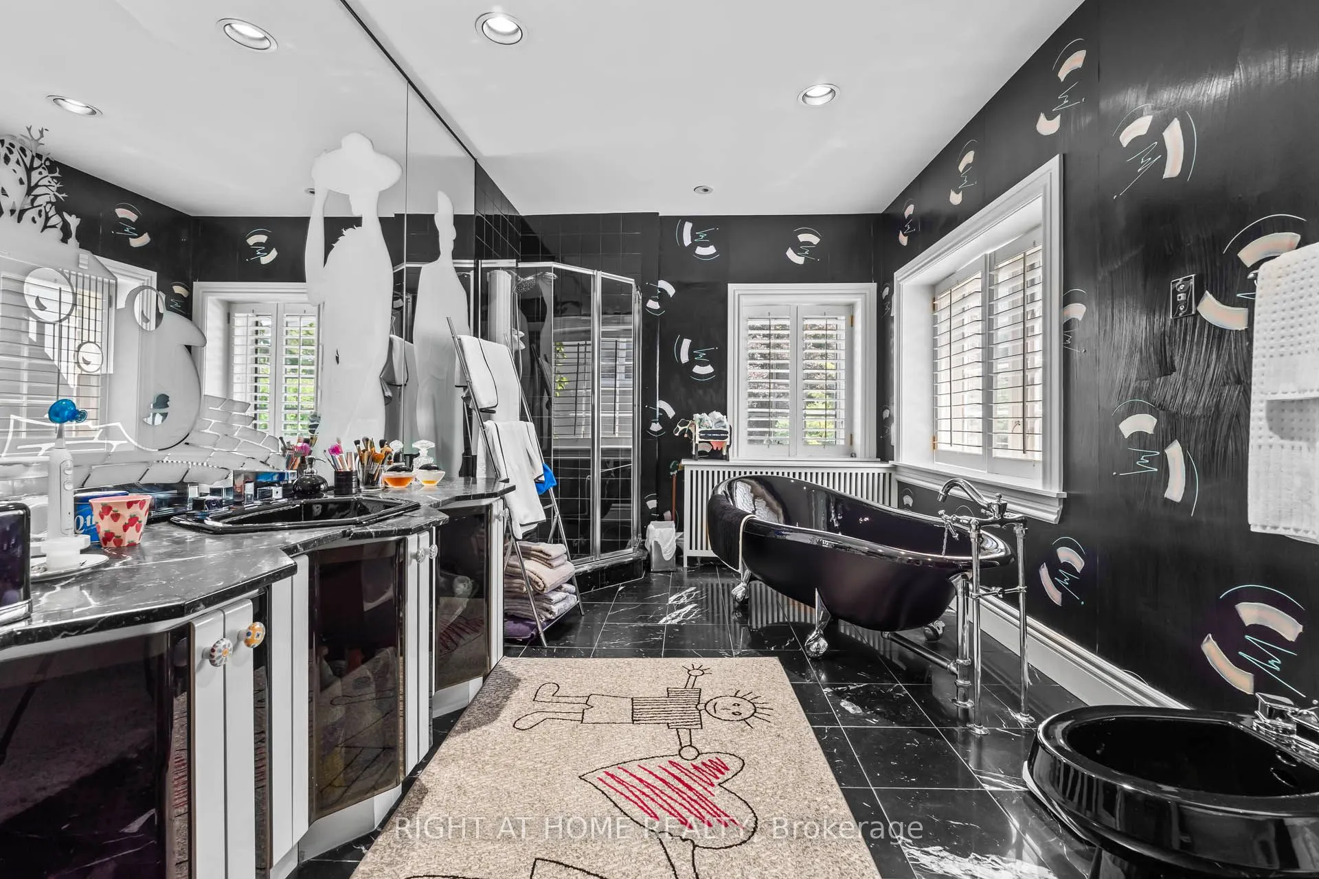 287 RUSSELL HILL Road