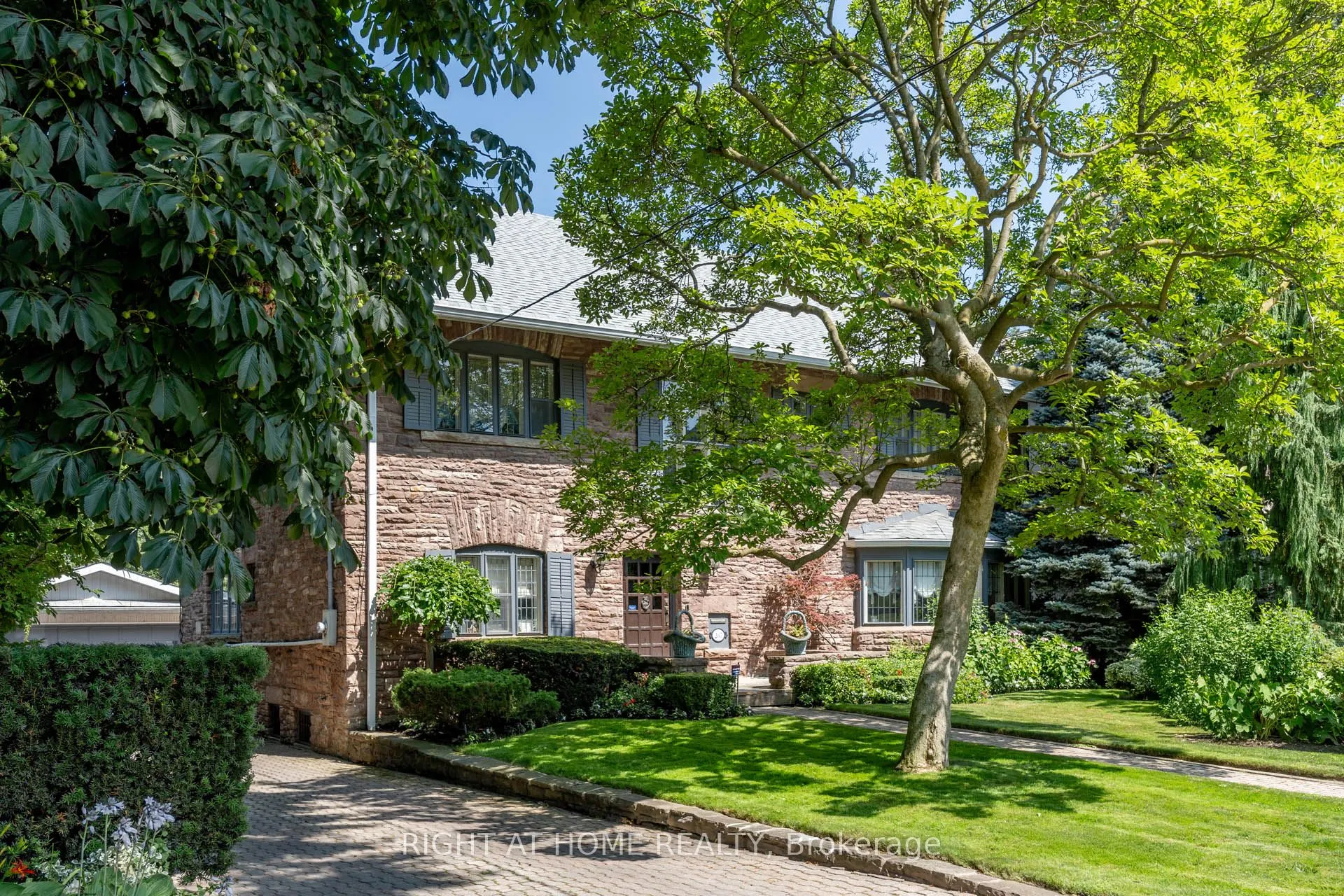 287 RUSSELL HILL Road