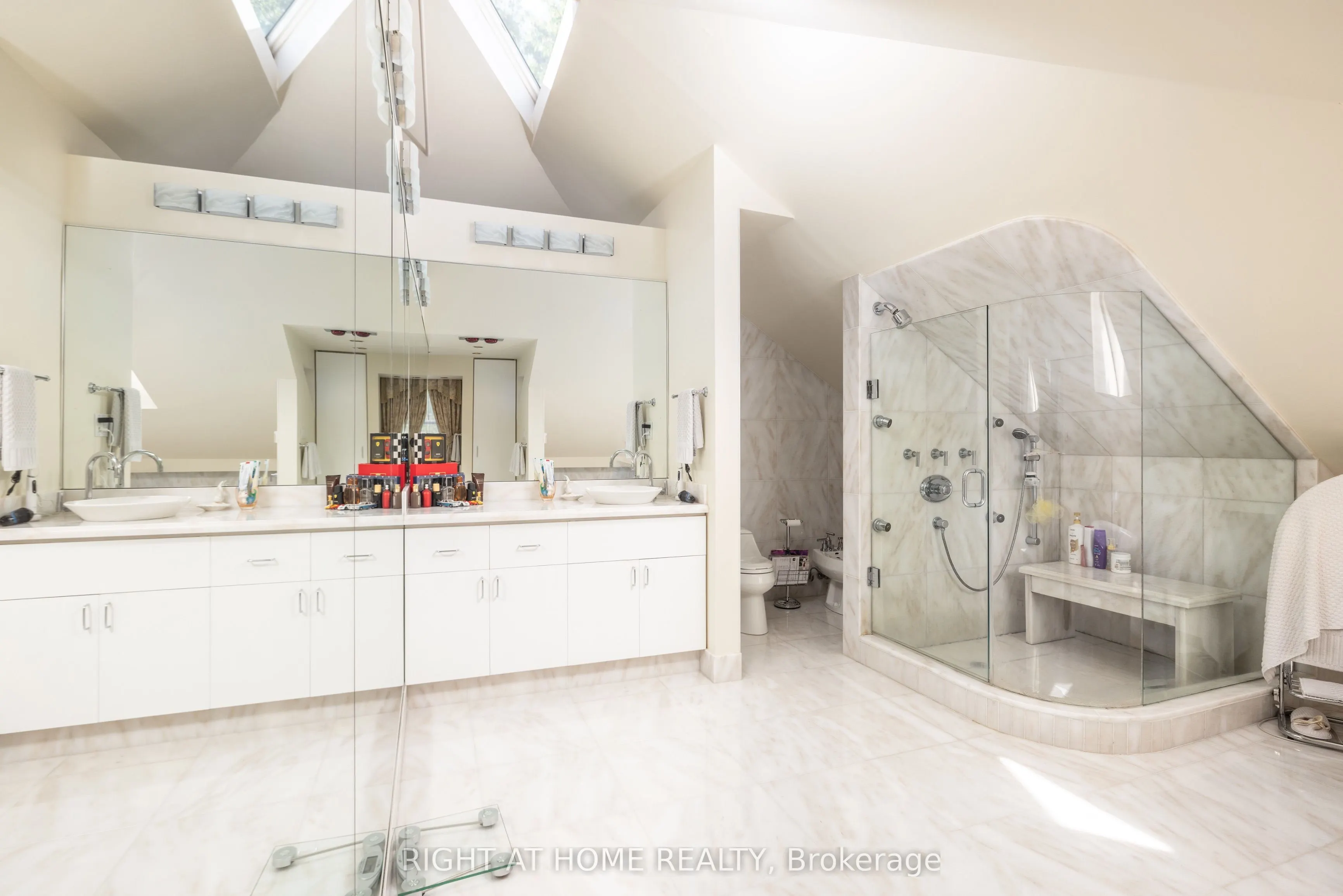 428 Russell Hill Road