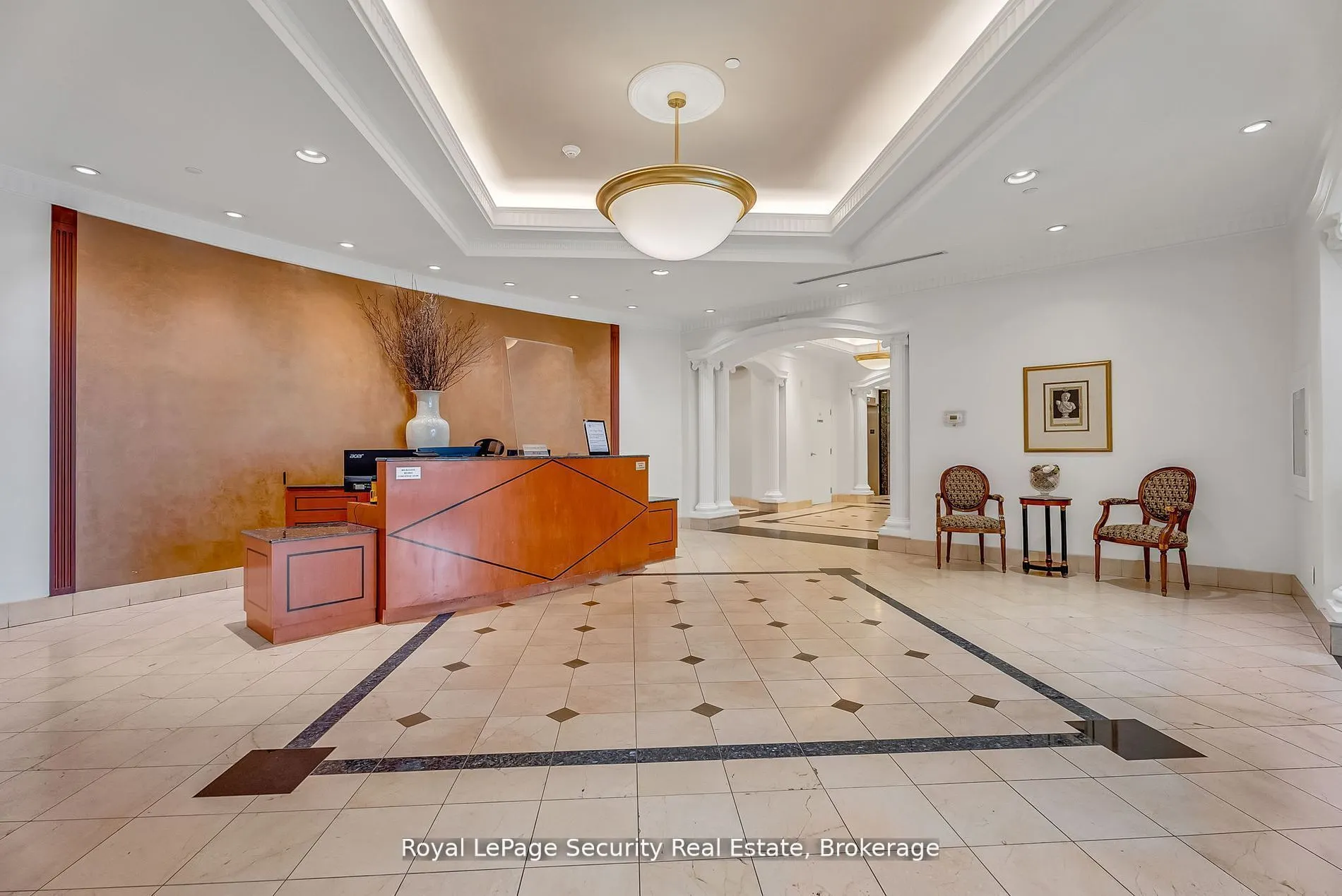 980 Yonge Street #403