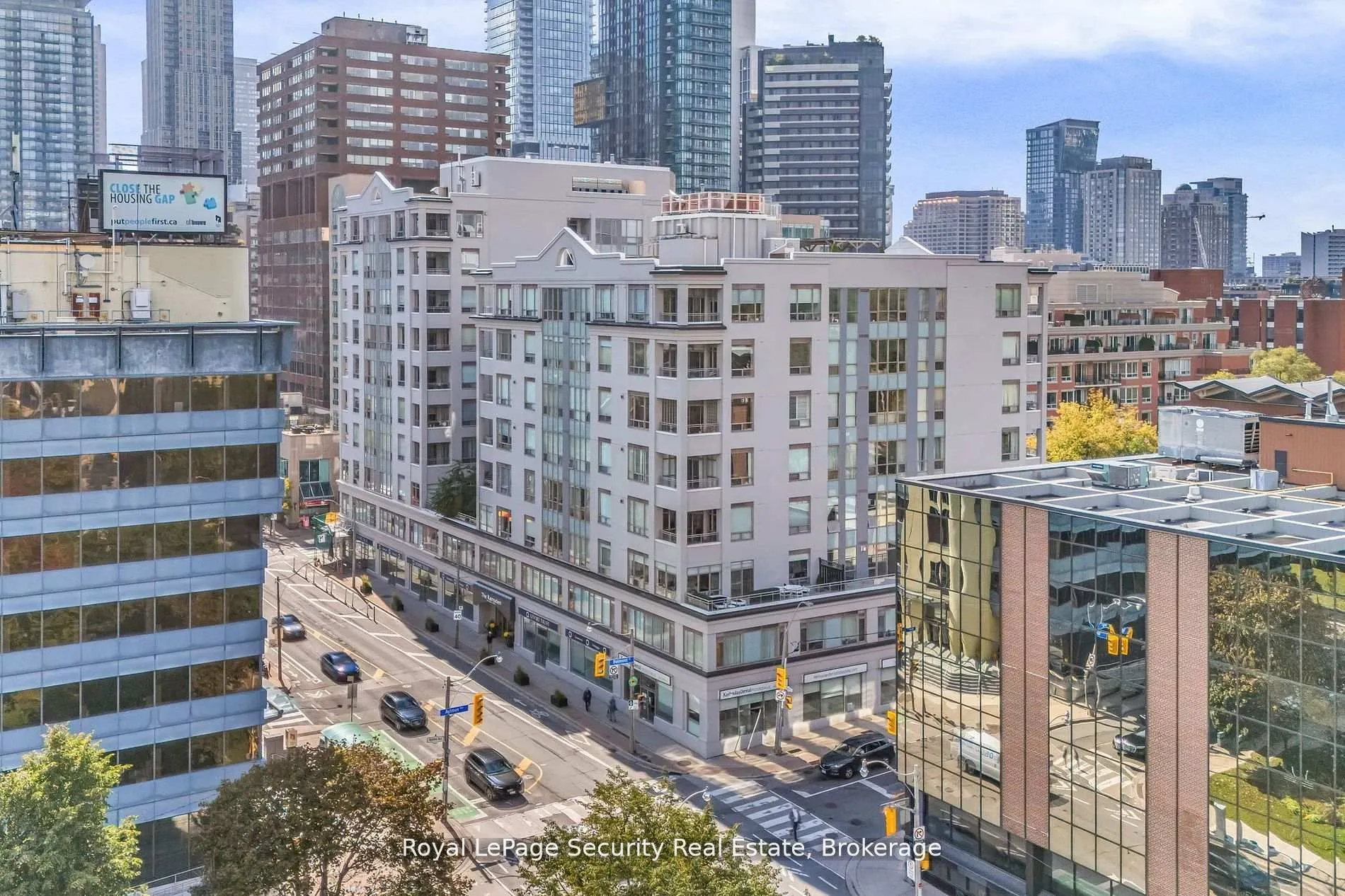 980 Yonge Street #403