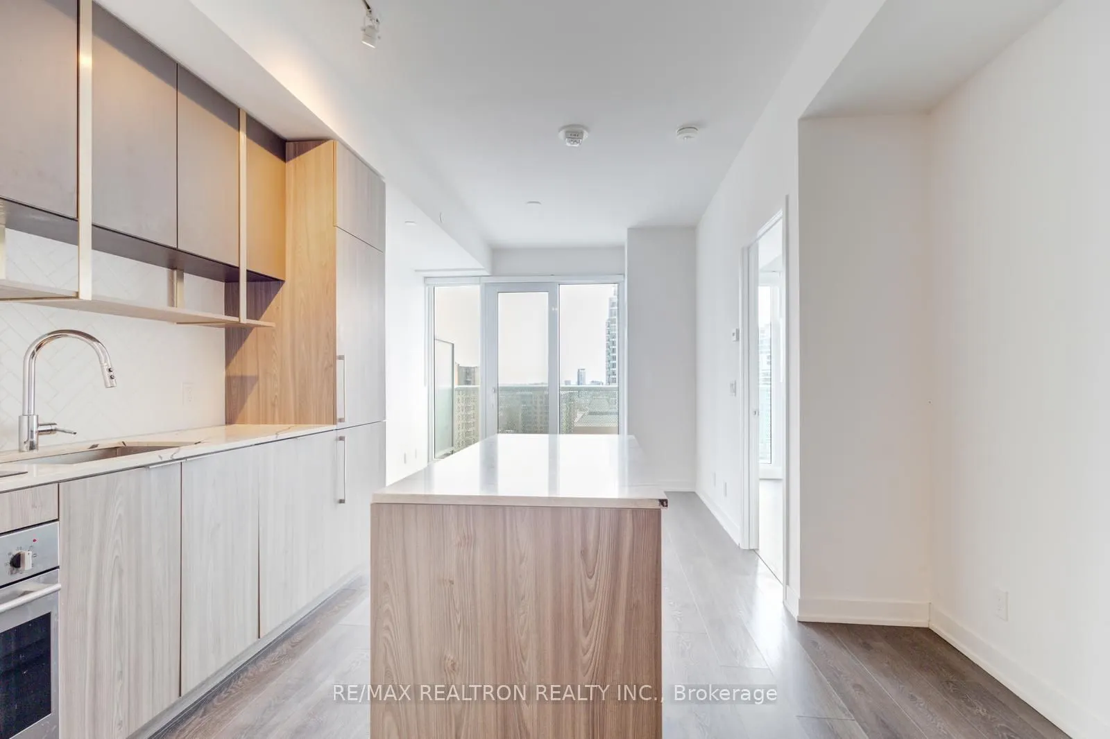 15 Holmes Avenue #1701