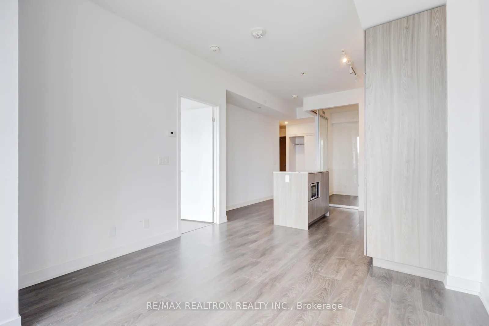 15 Holmes Avenue #1701