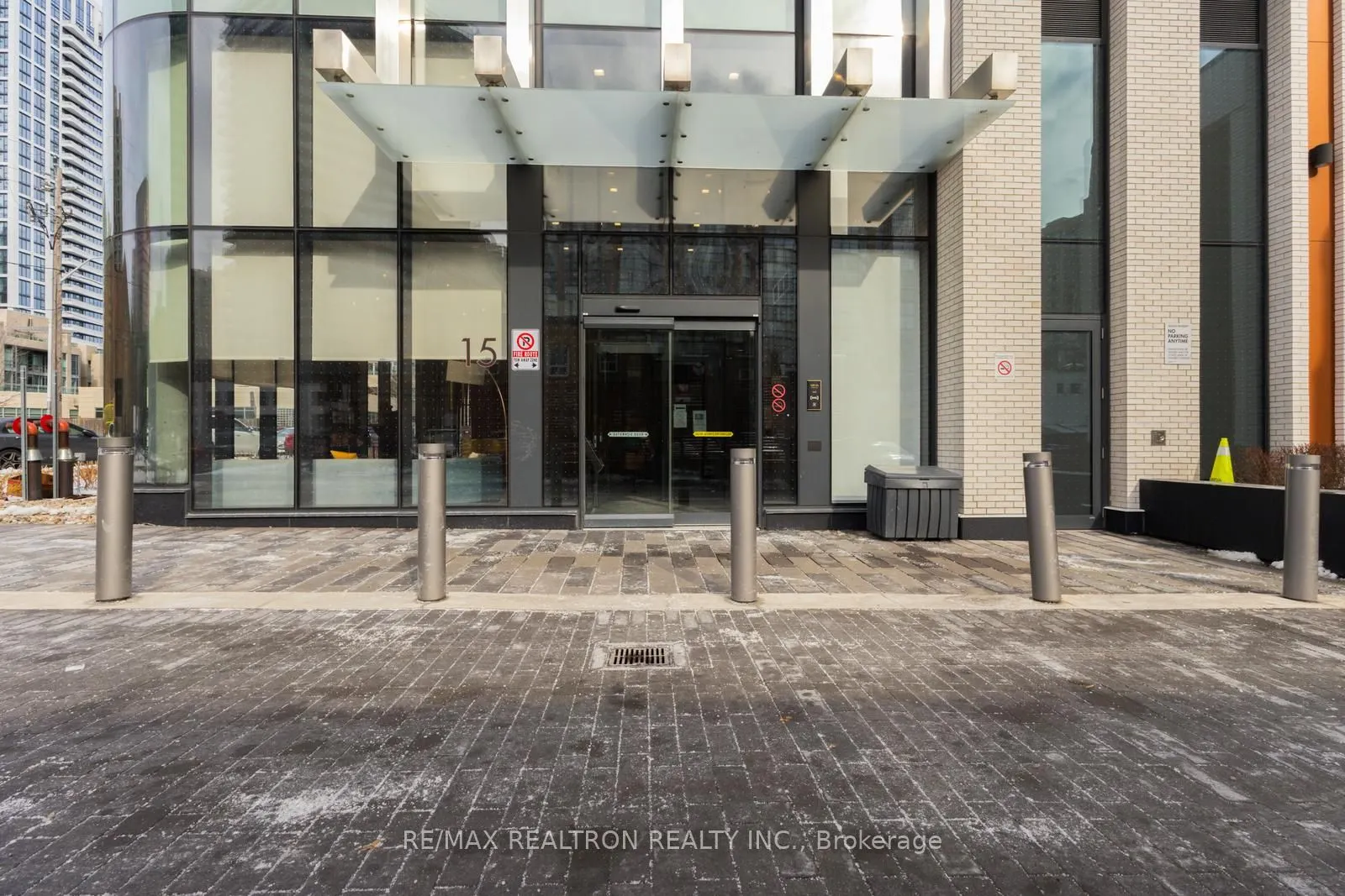 15 Holmes Avenue #1701