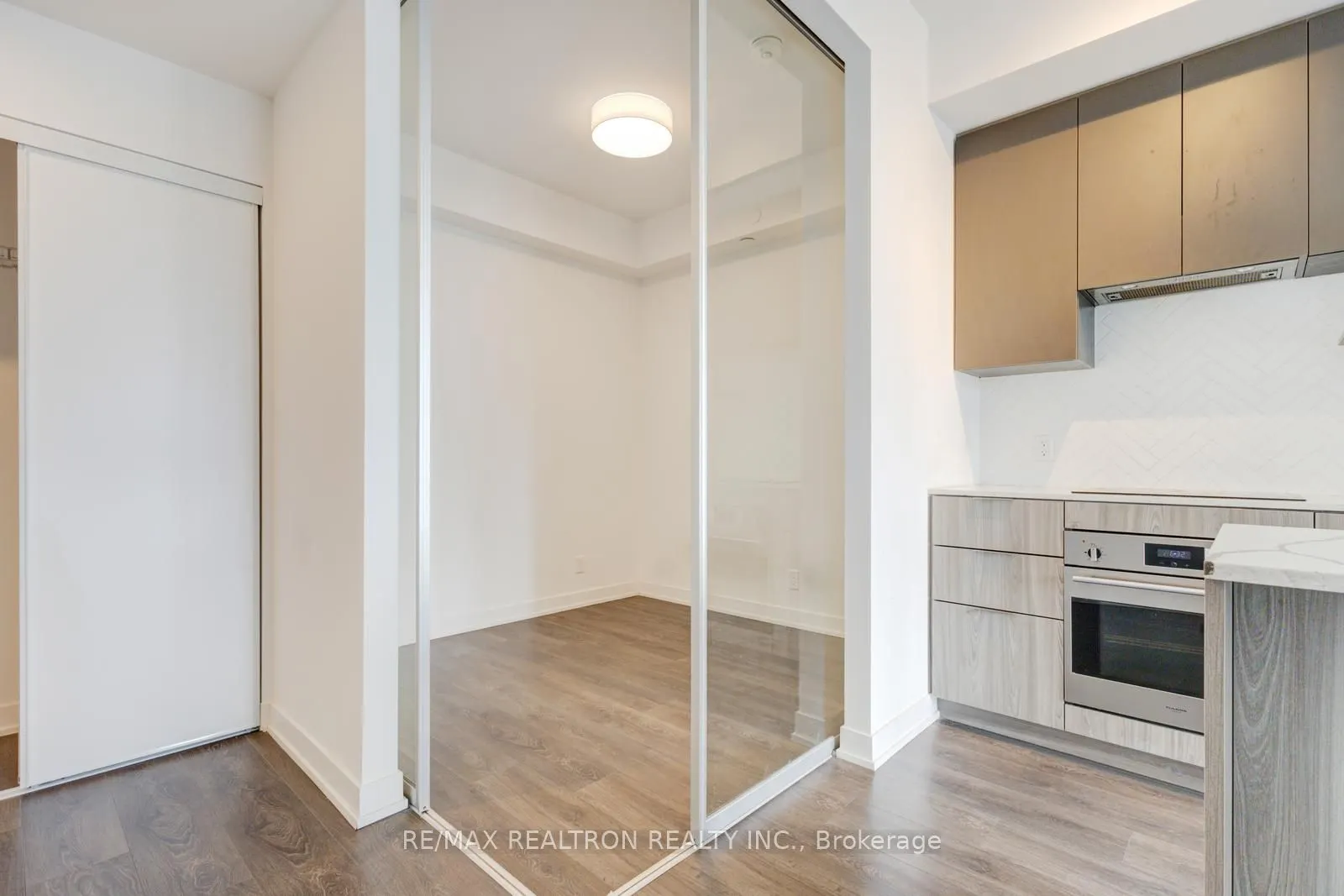 15 Holmes Avenue #1701