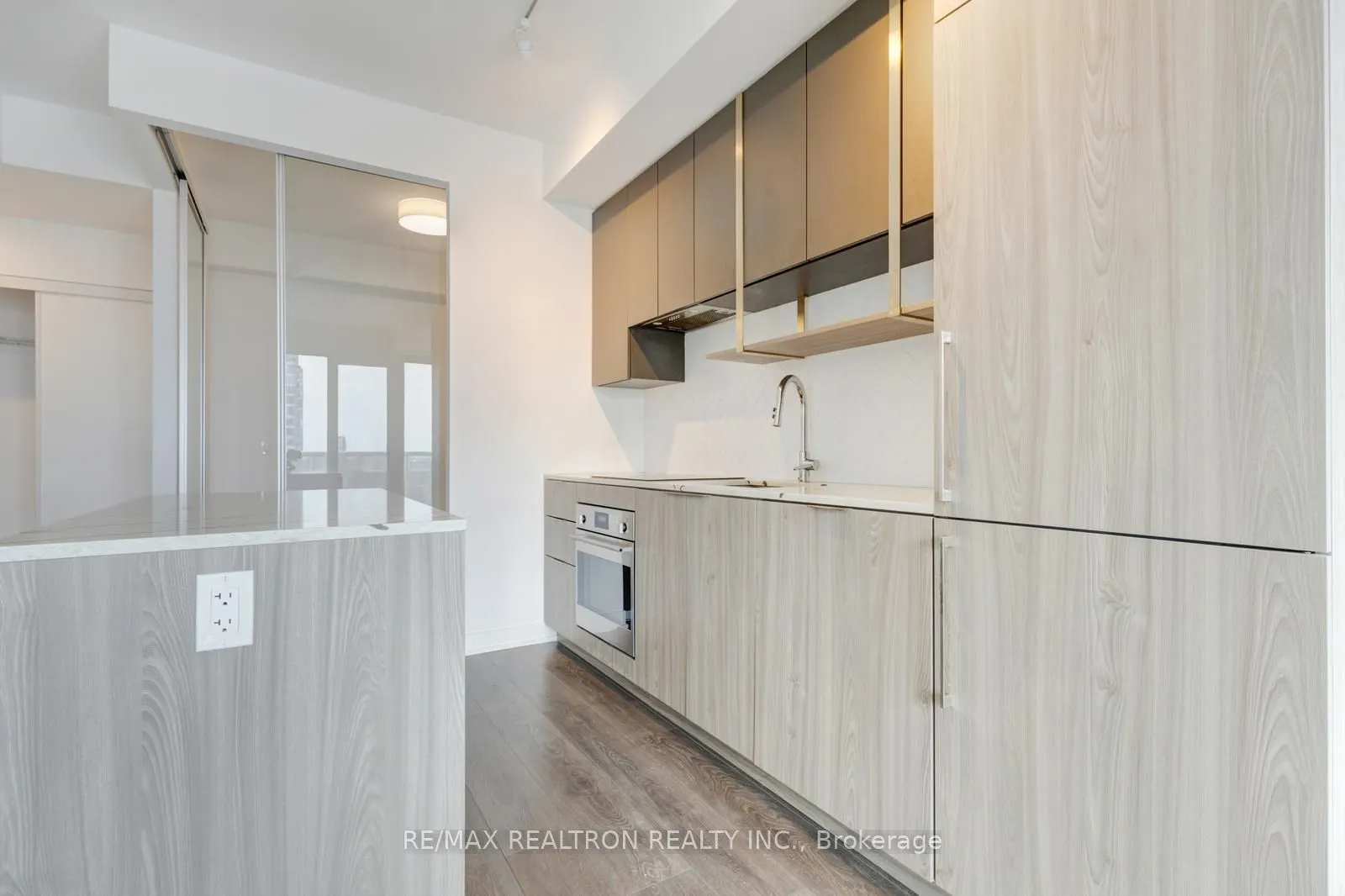 15 Holmes Avenue #1701