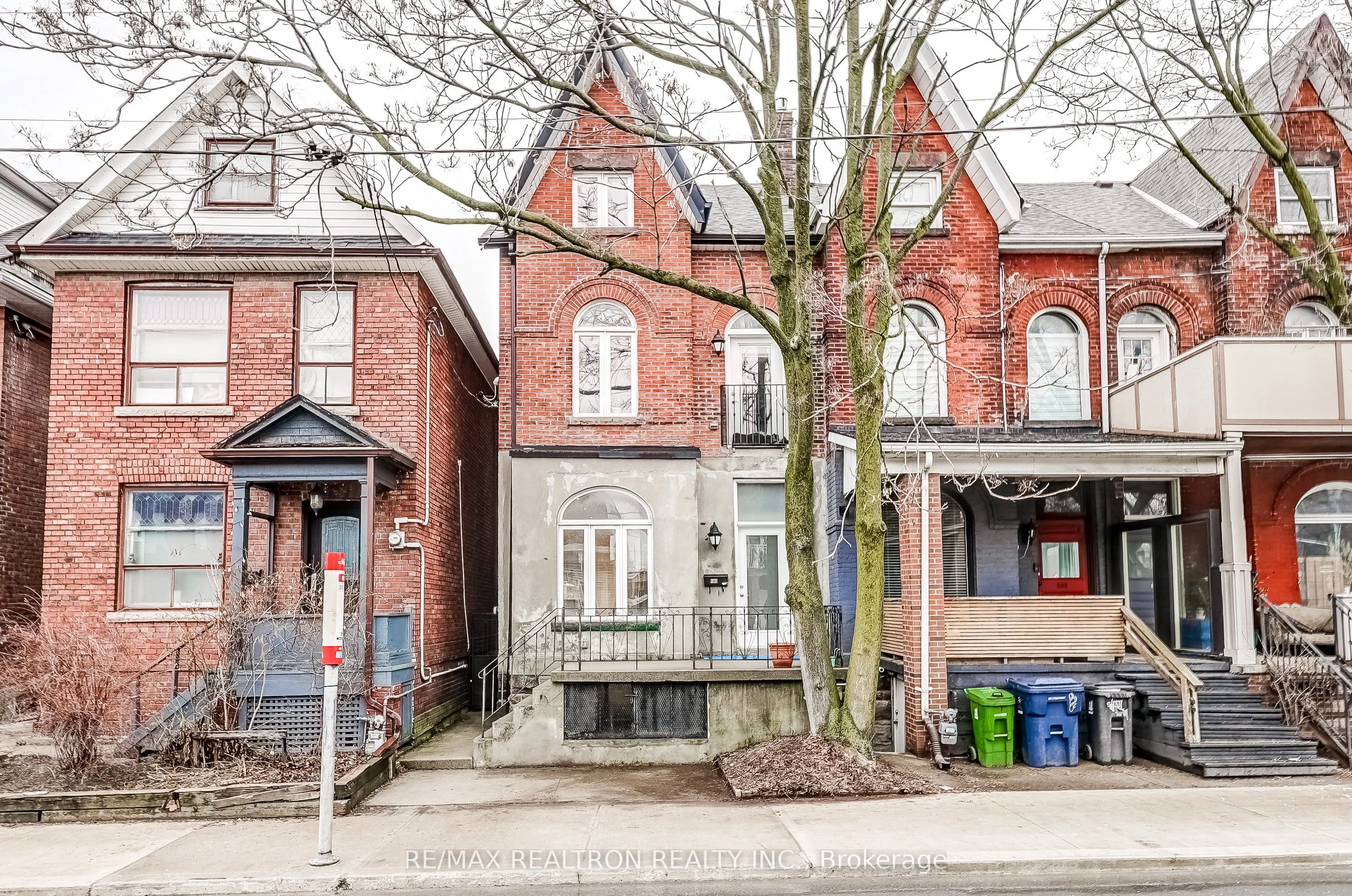 588 Ossington Avenue