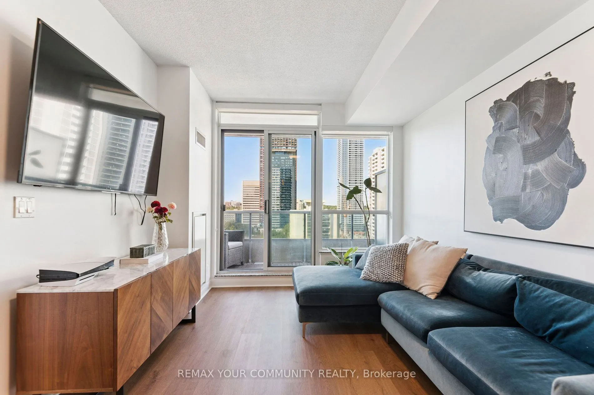 500 Sherbourne Street #1311