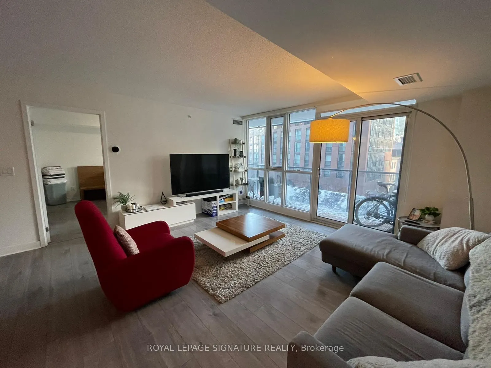 295 Adelaide Street W #414