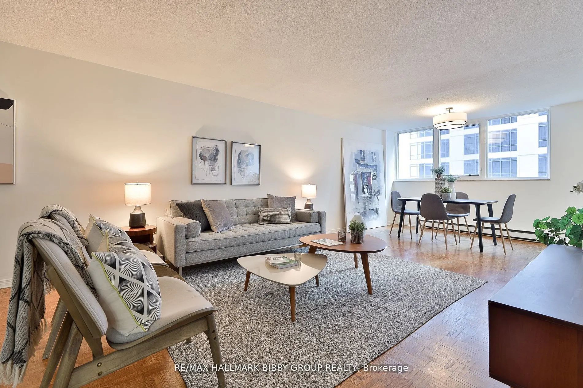 360 Bloor Street E #1007