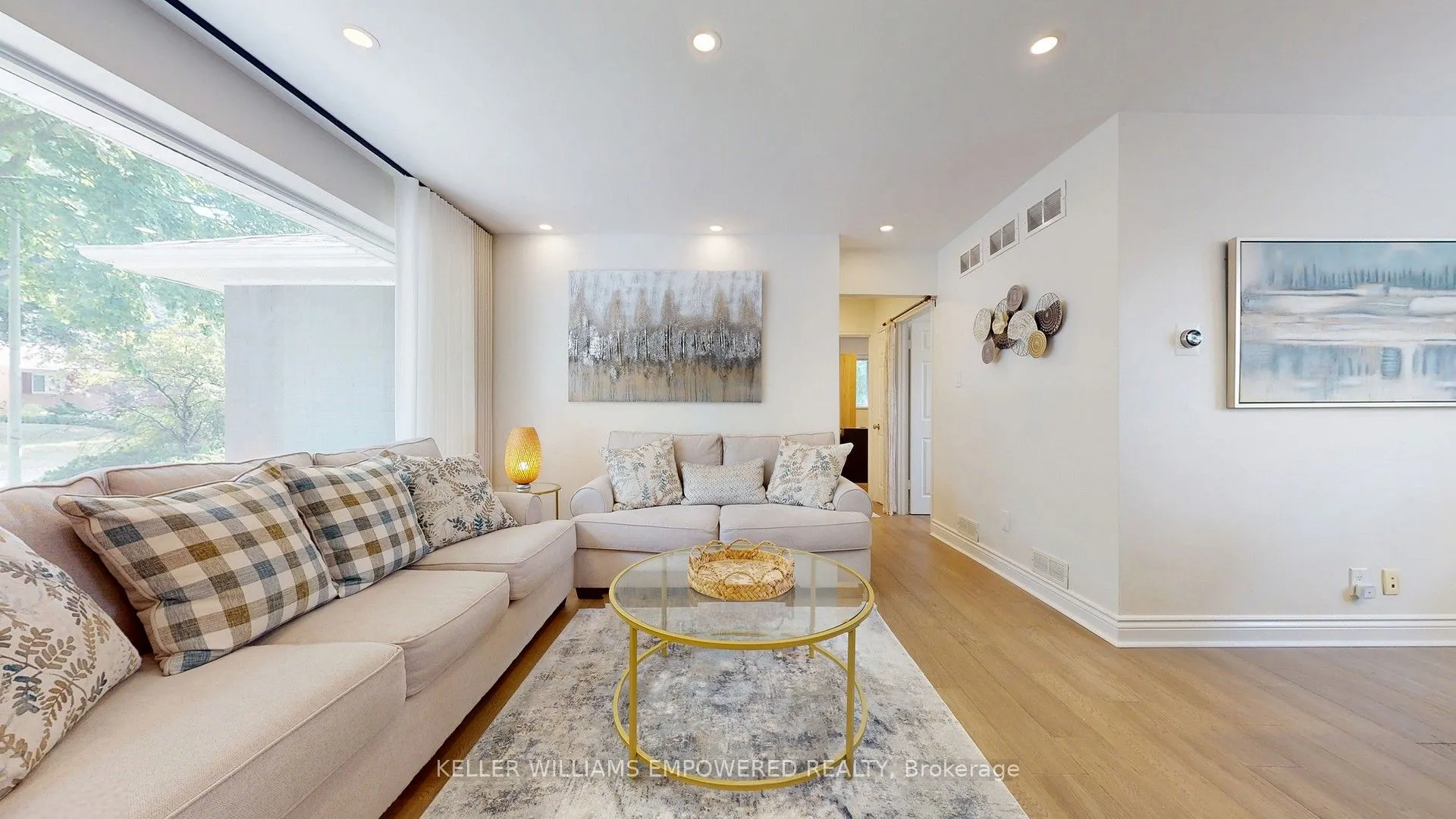30 Paperbirch Drive