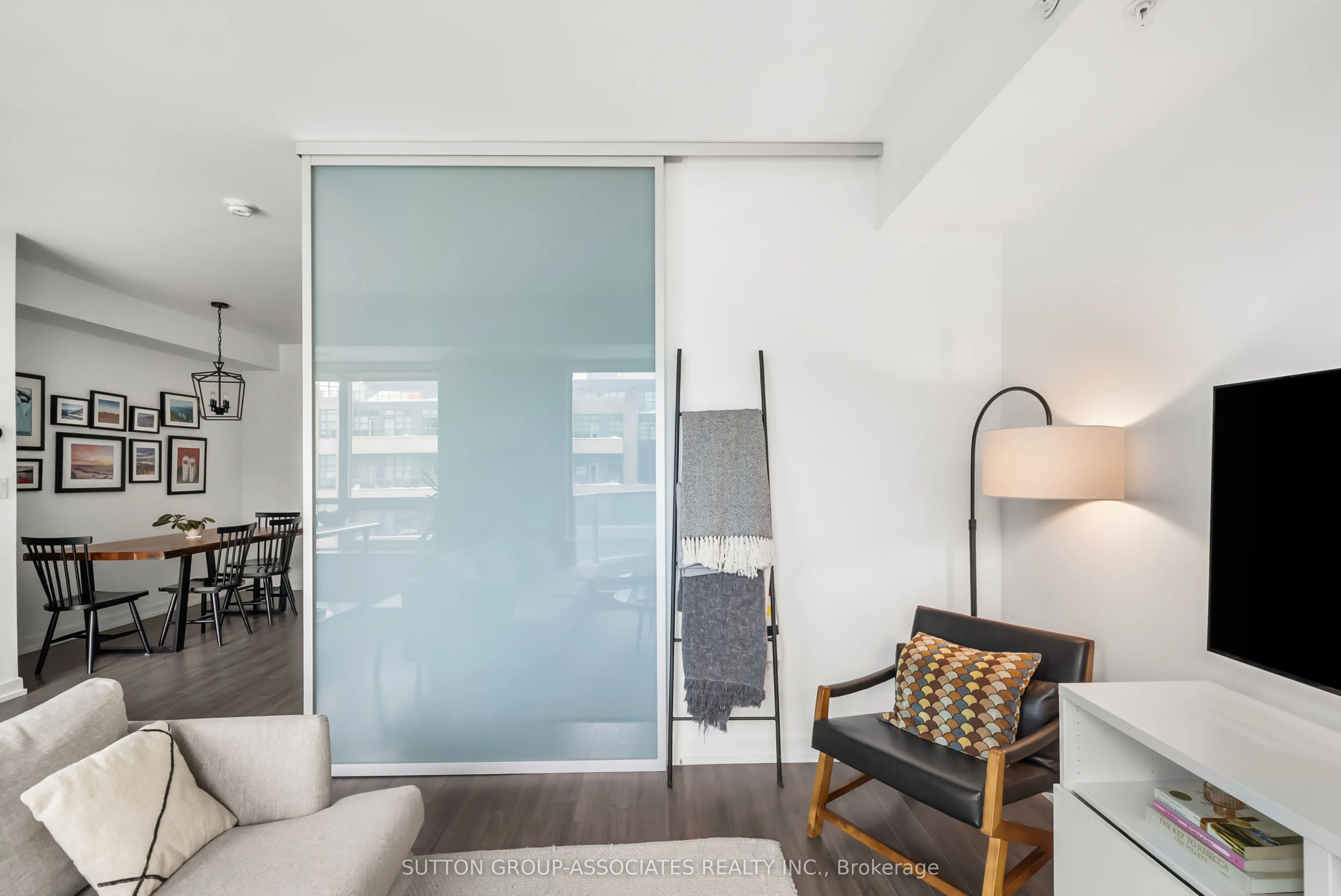 377 Madison Avenue #502