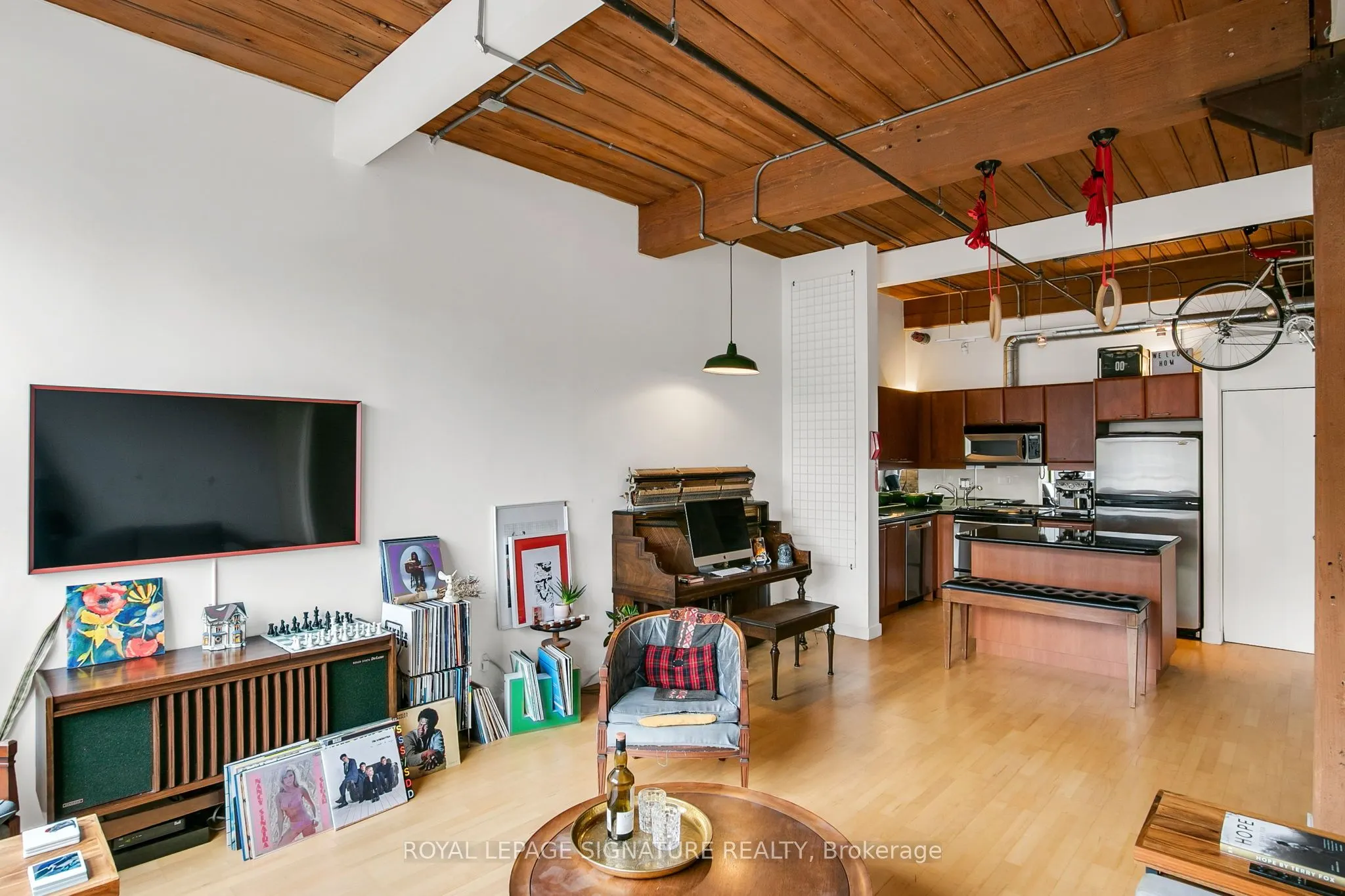 955 Queen Street W #316