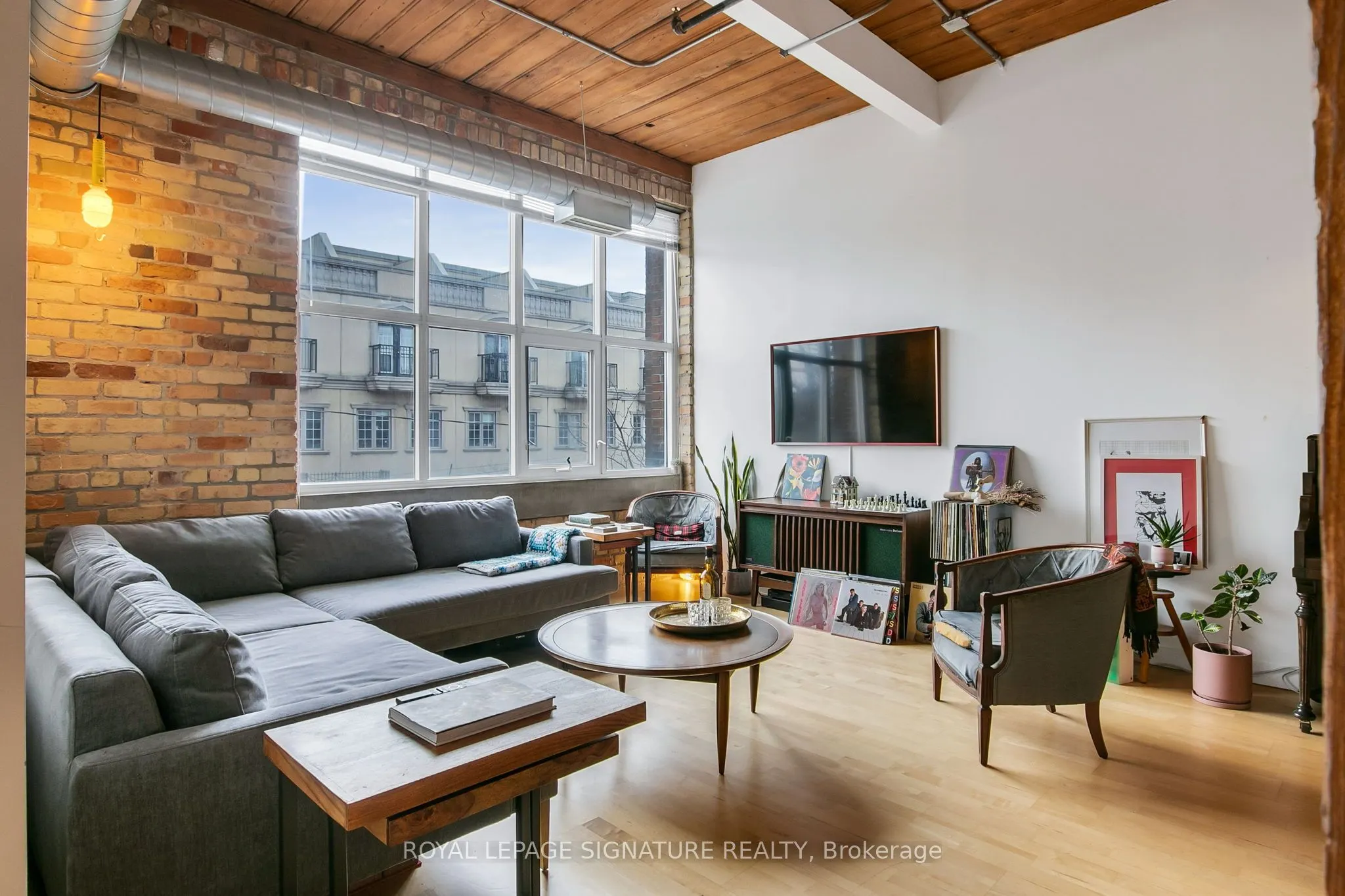 955 Queen Street W #316