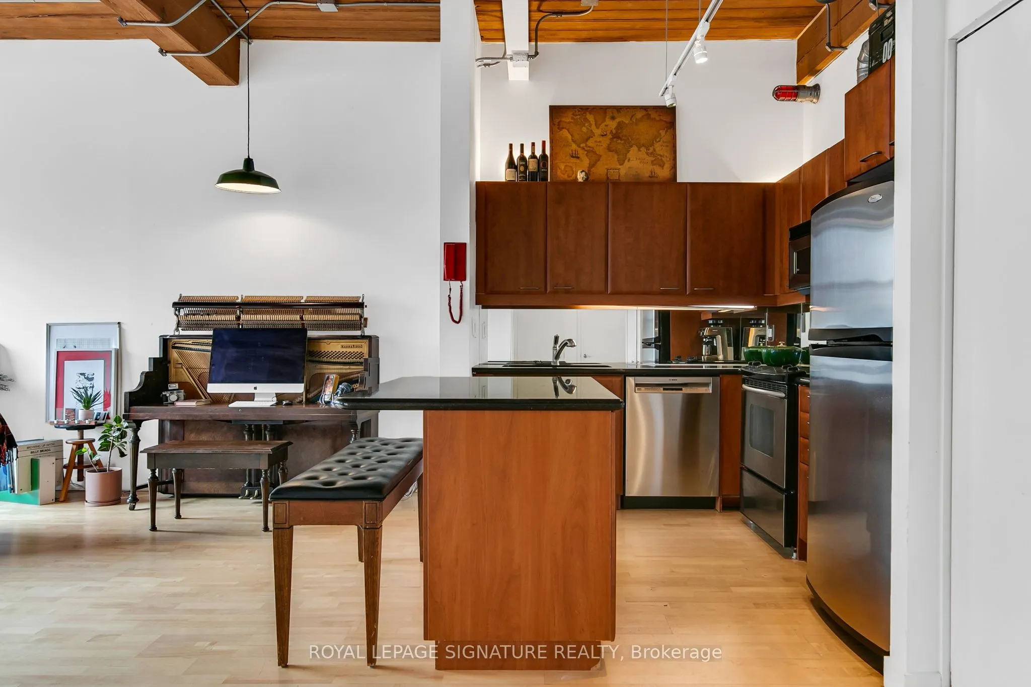 955 Queen Street W #316