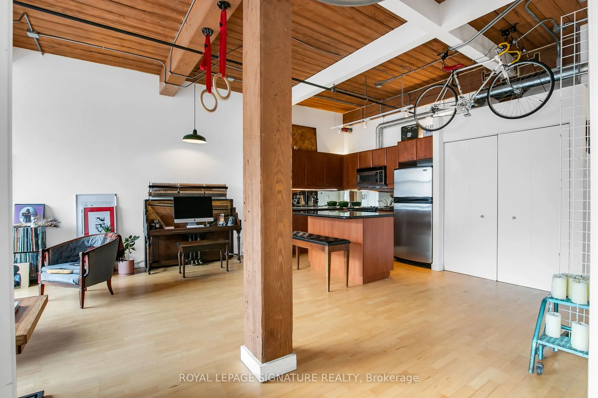 955 Queen Street W #316